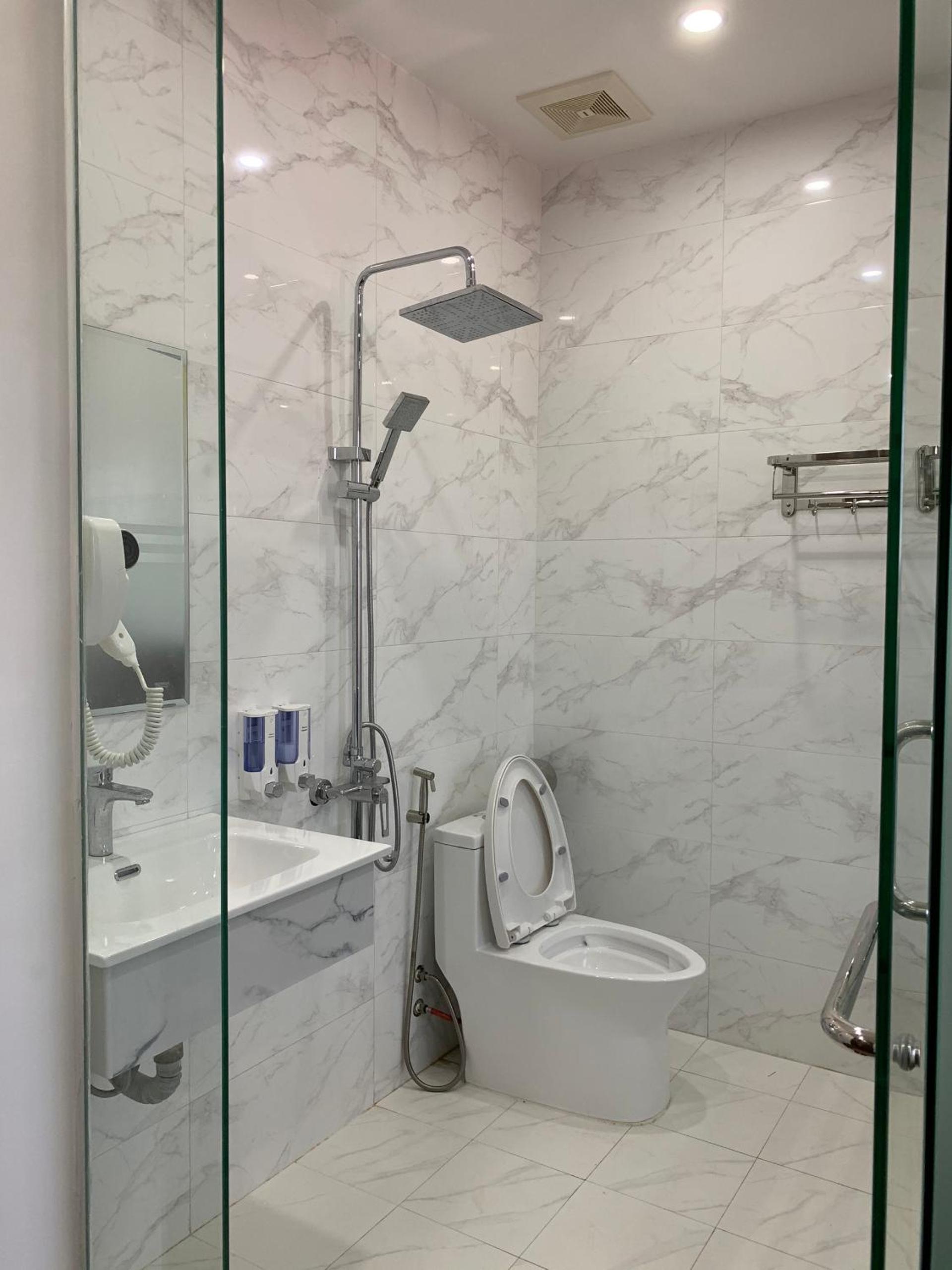 Win Win Hotel - Khách Sạn Hải Phòng view 5