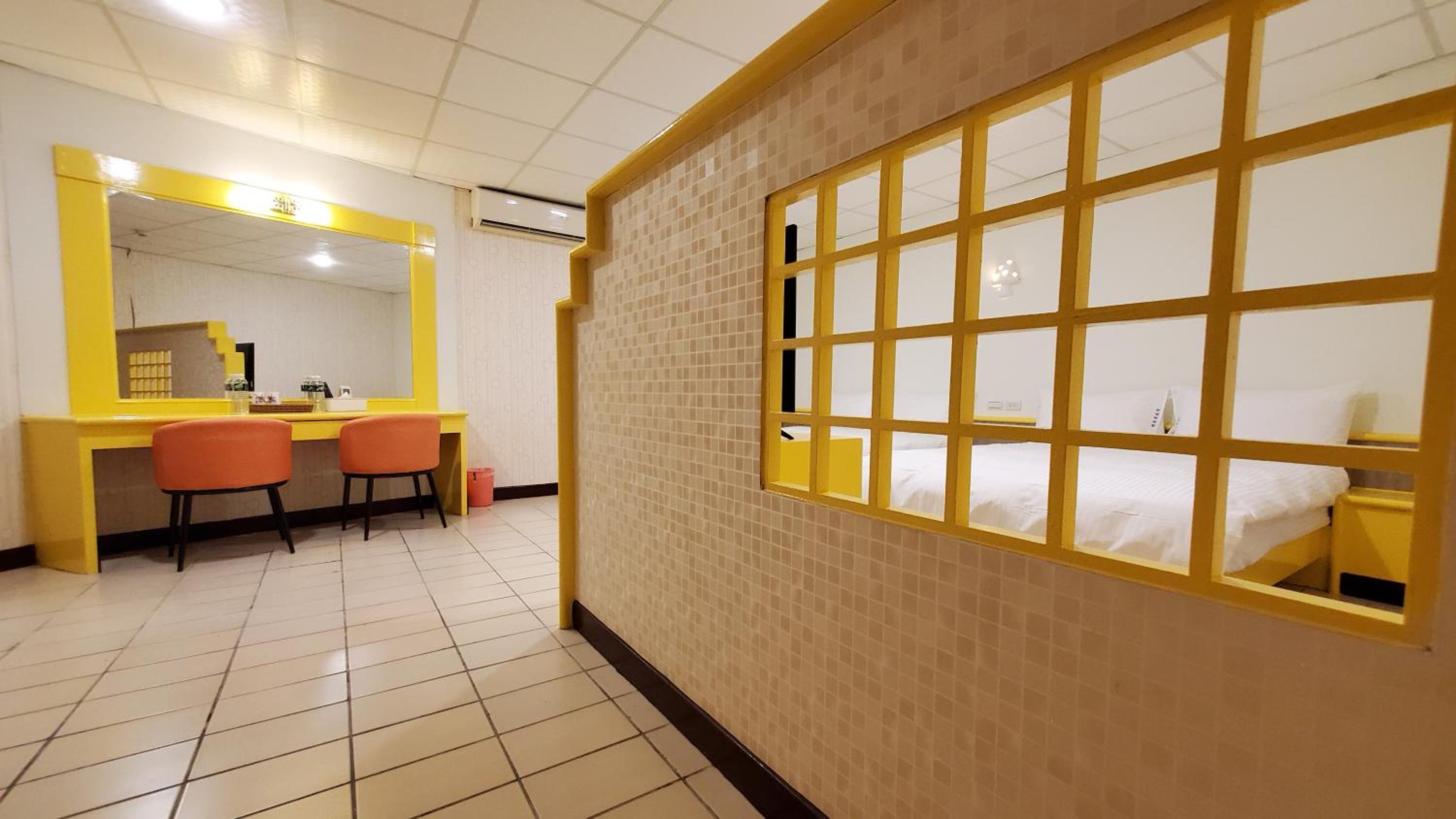 Corner Love House