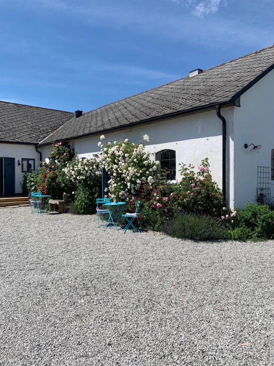 Rävåkra Bed & Breakfast