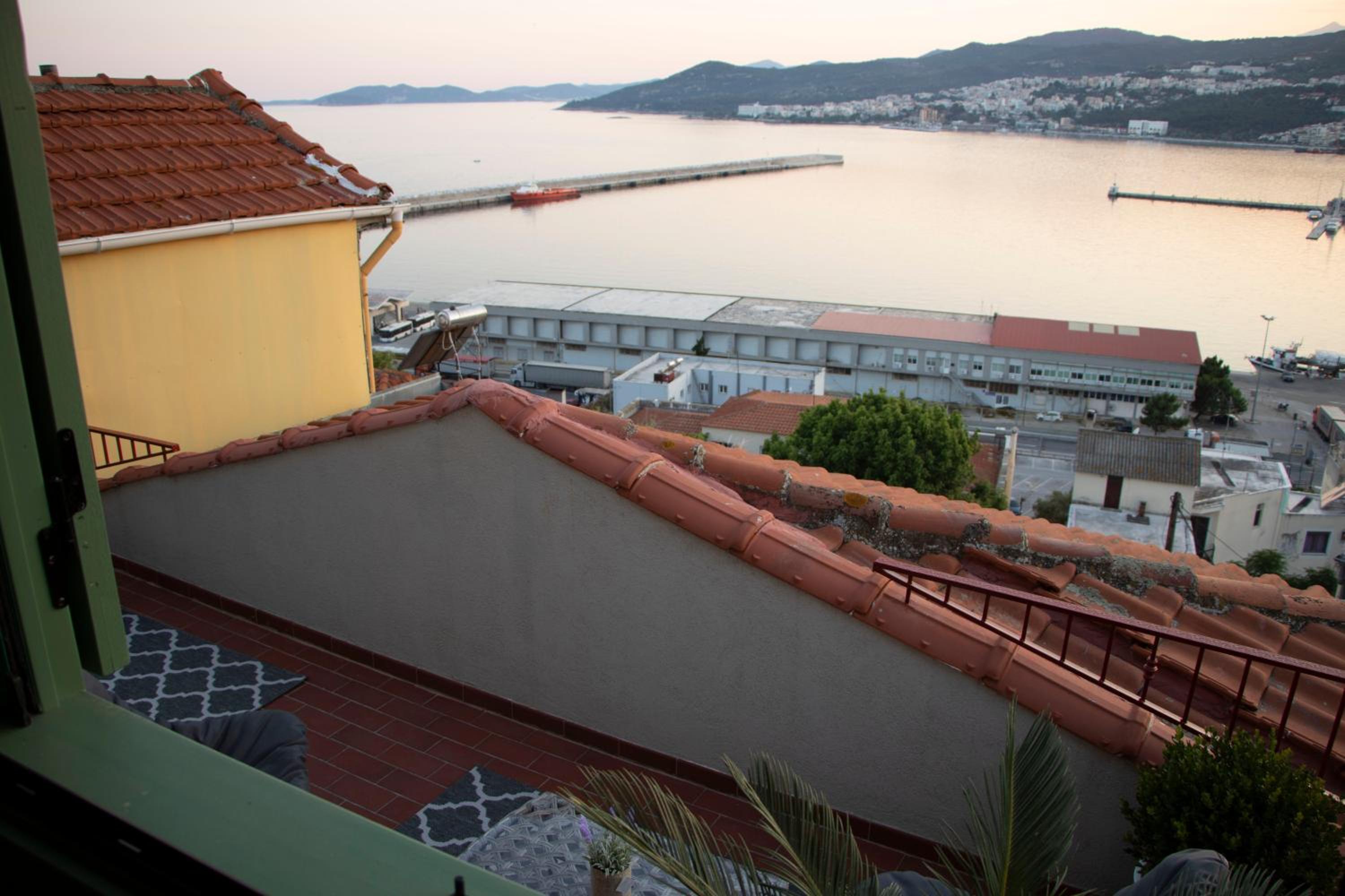 Theothea Suites