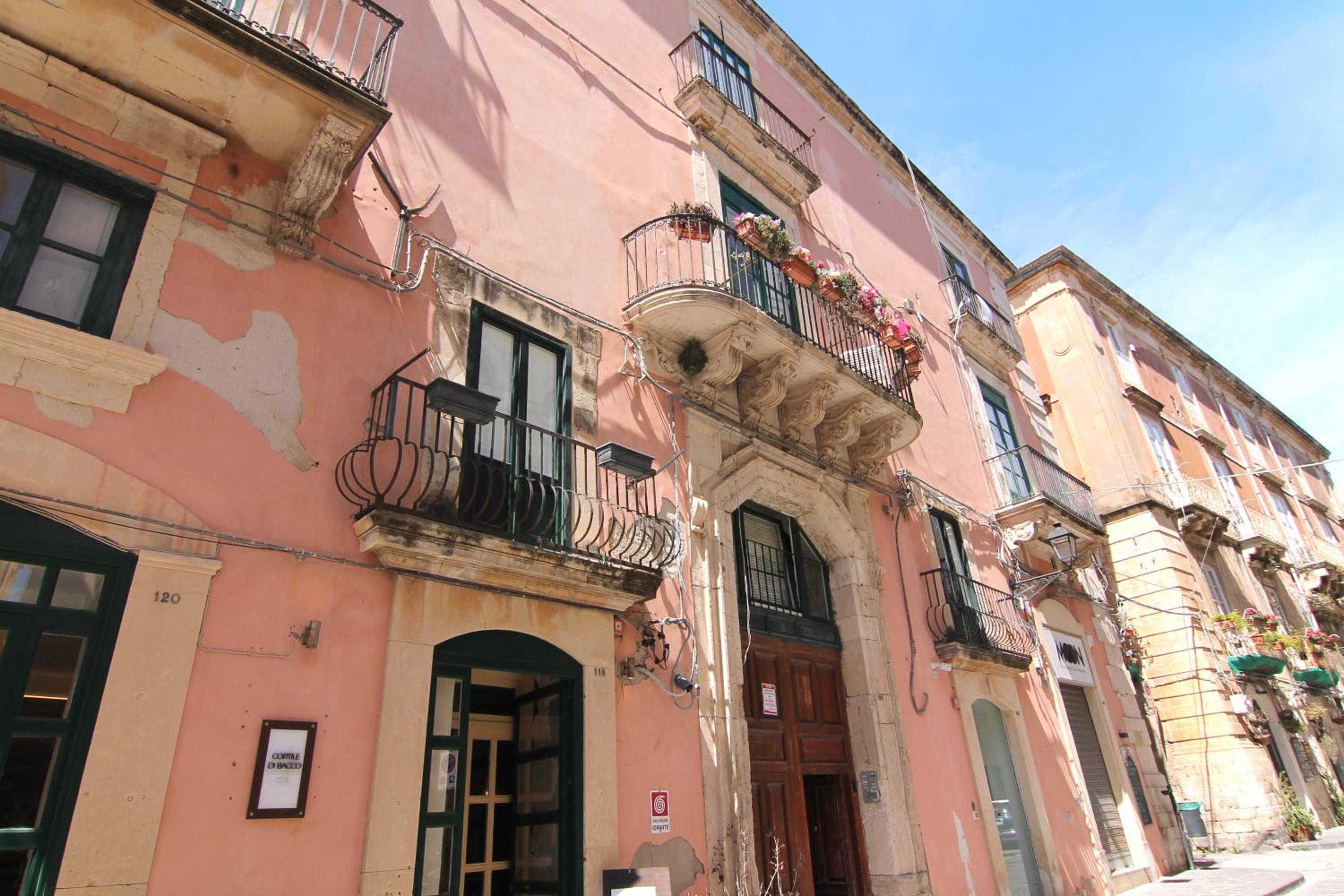 Casa al Teatro en Siracusa — building
