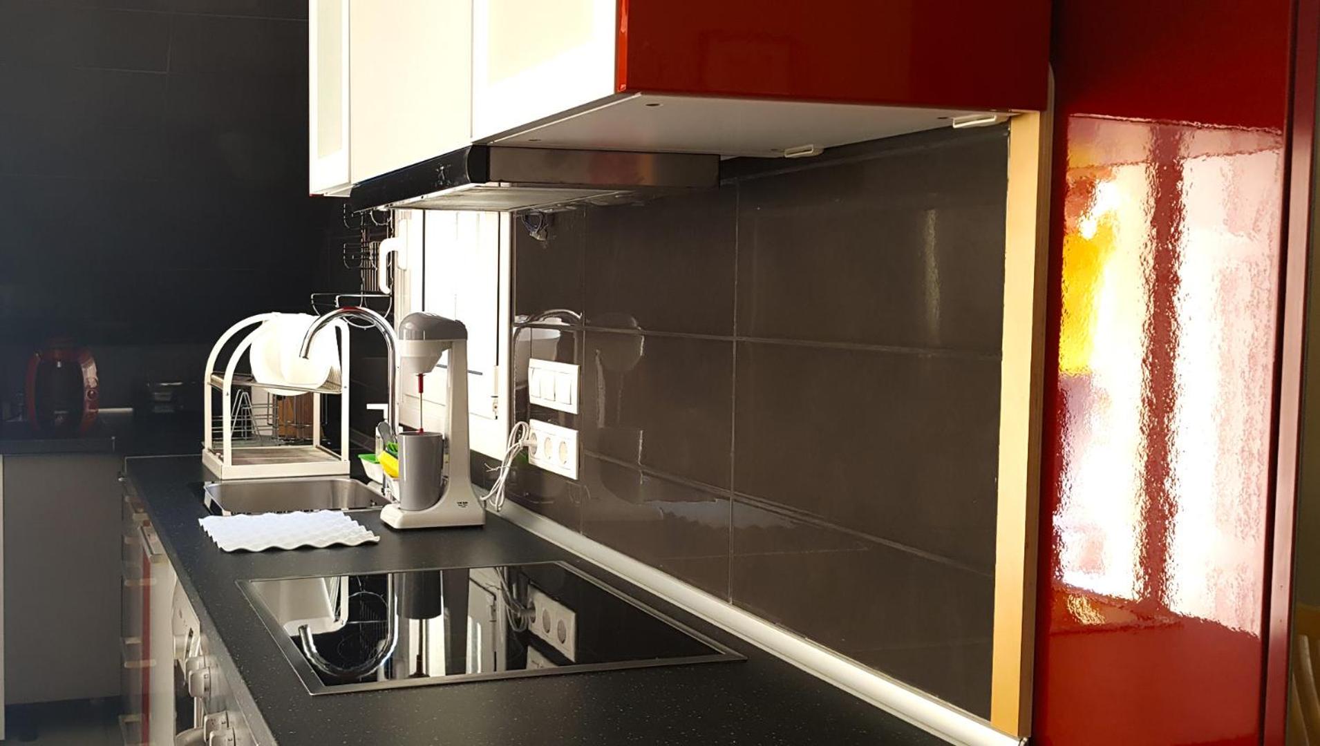 Renovated lovely apartment near airport & sea view 4