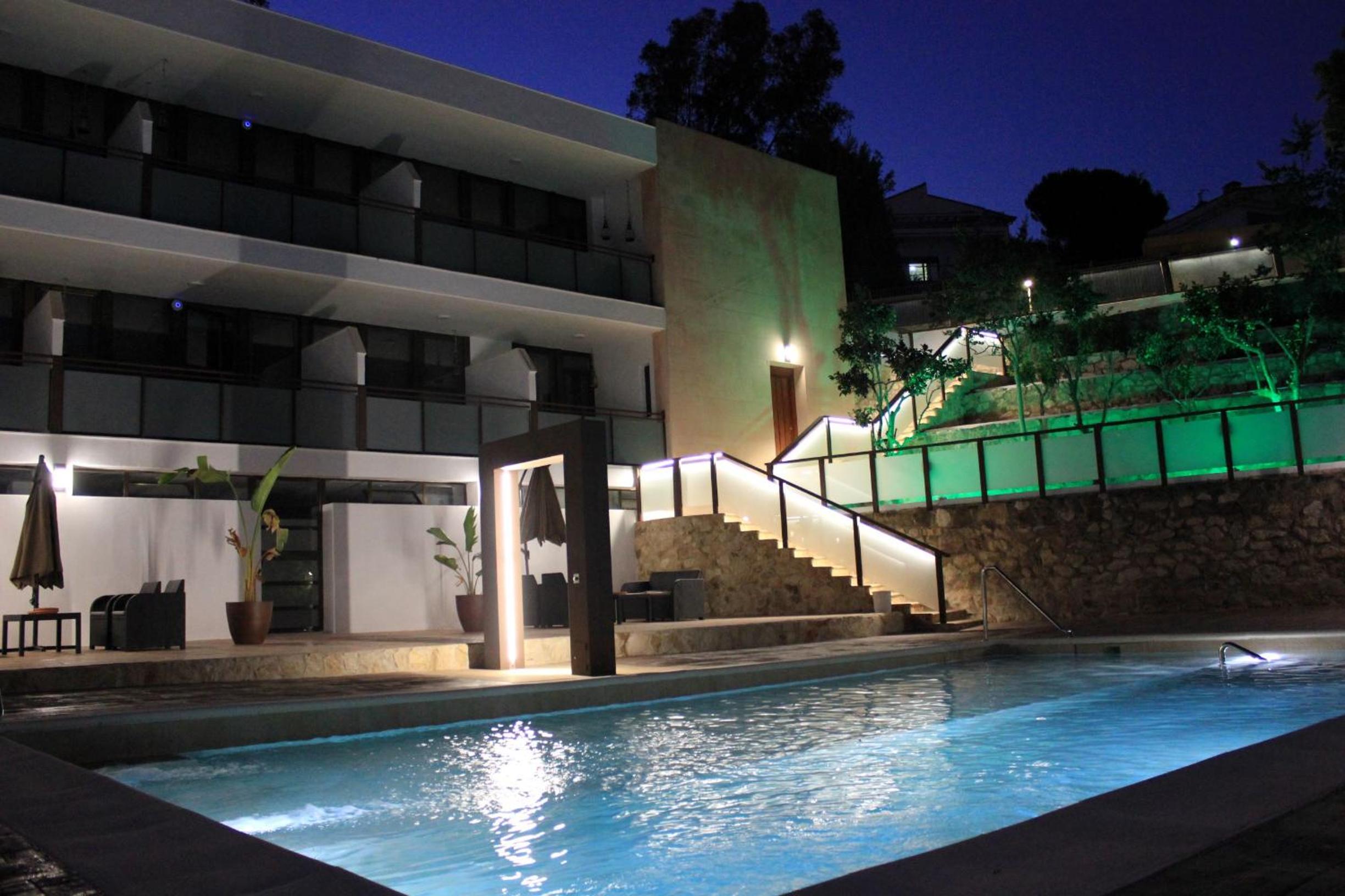 Apartamentos El Mirador view 2