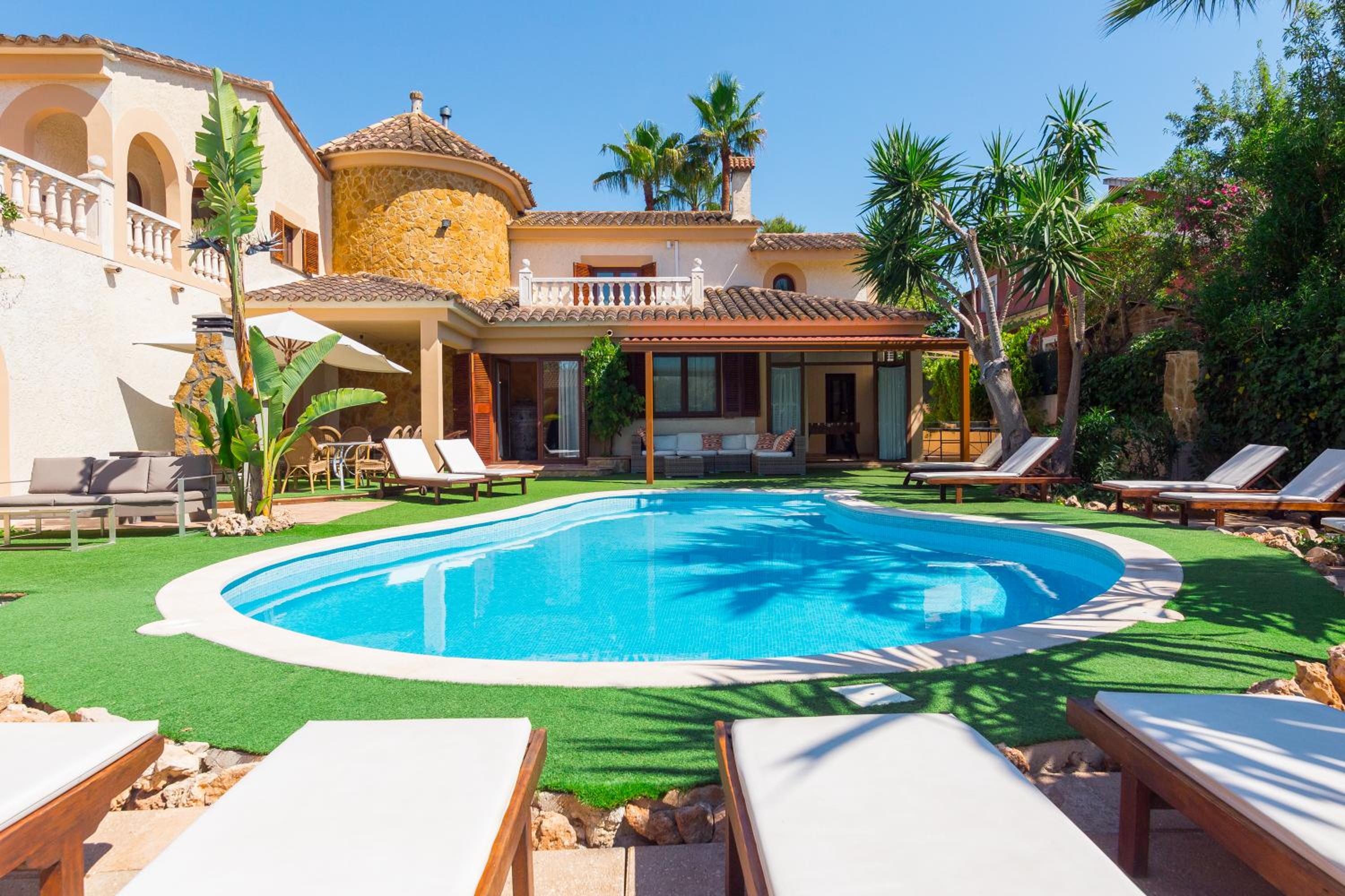 Hotel Castellet - Image 1