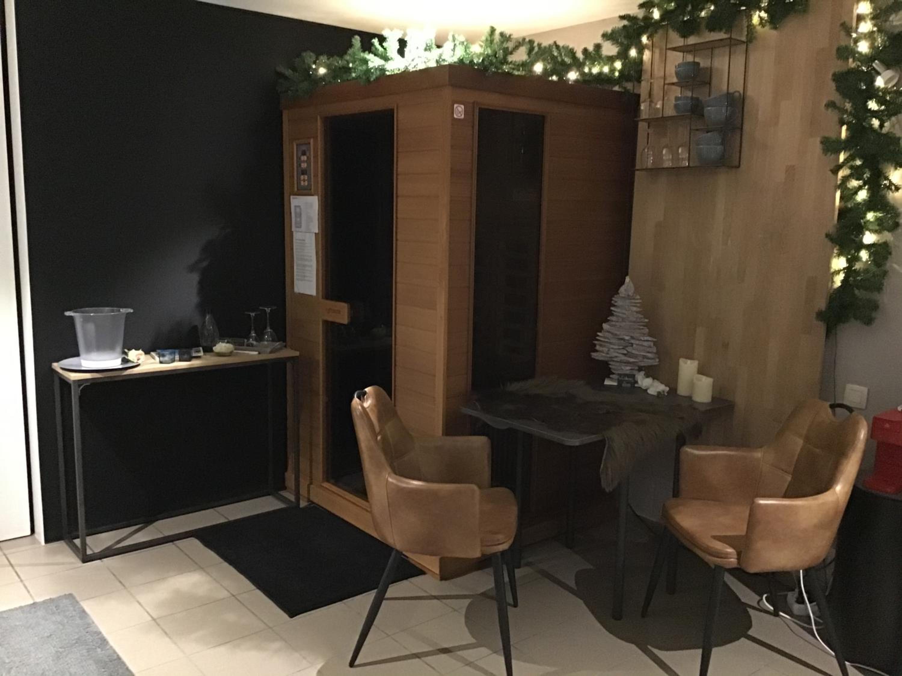 Studio Gardenroom Guesthouse De Steenberg met wellness & tuinzicht