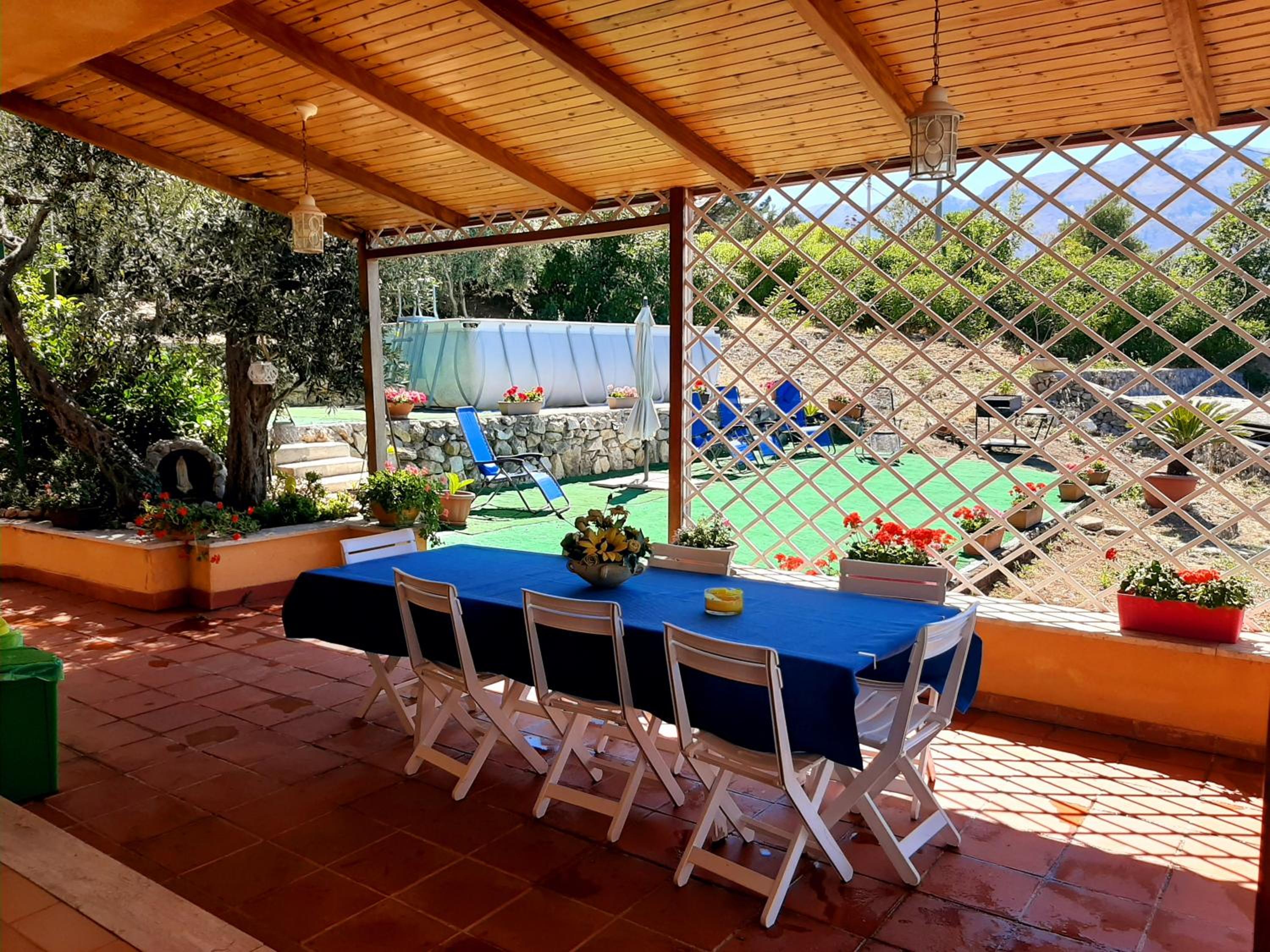 Lomarchi Holiday Home photo 5