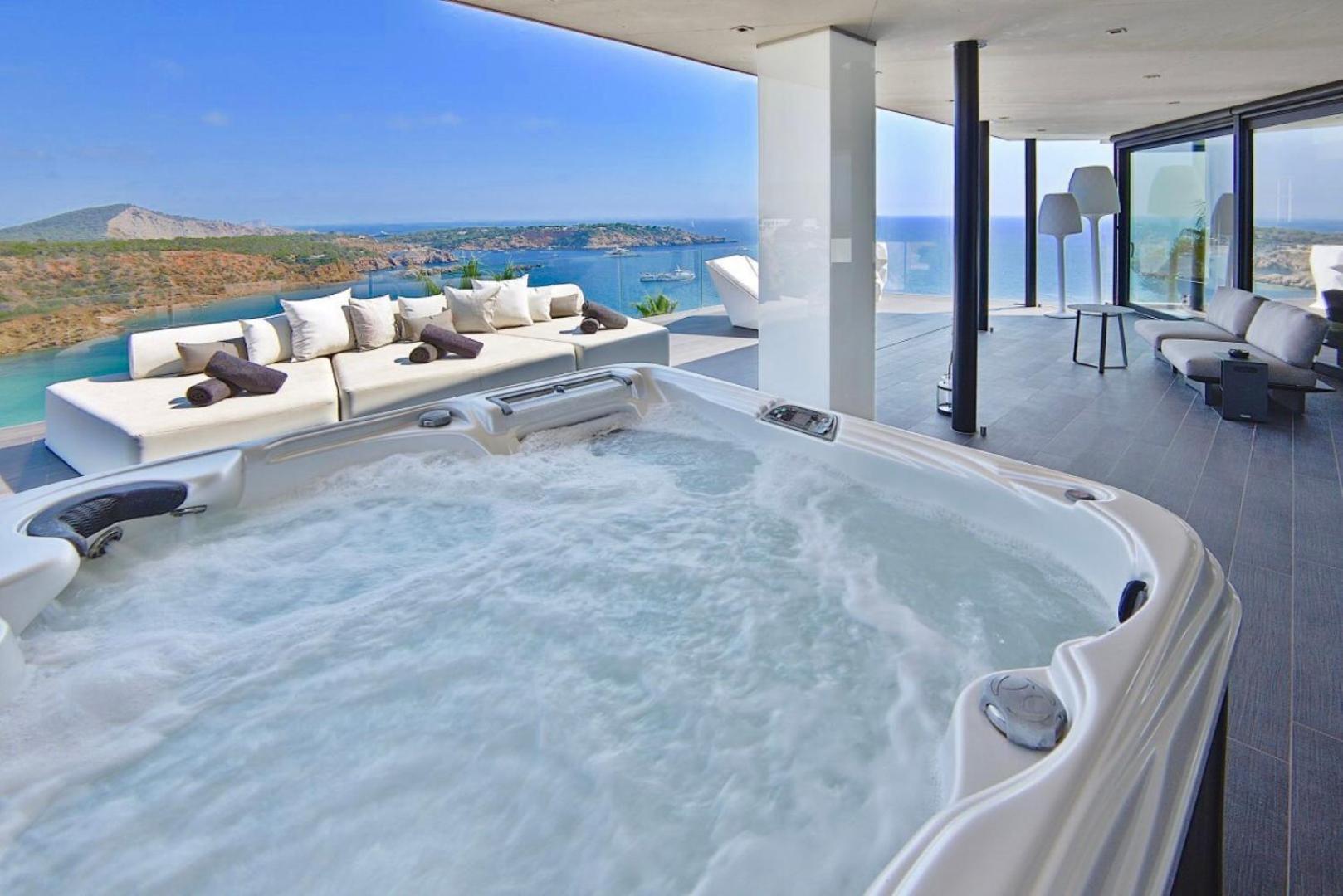 Photo 32