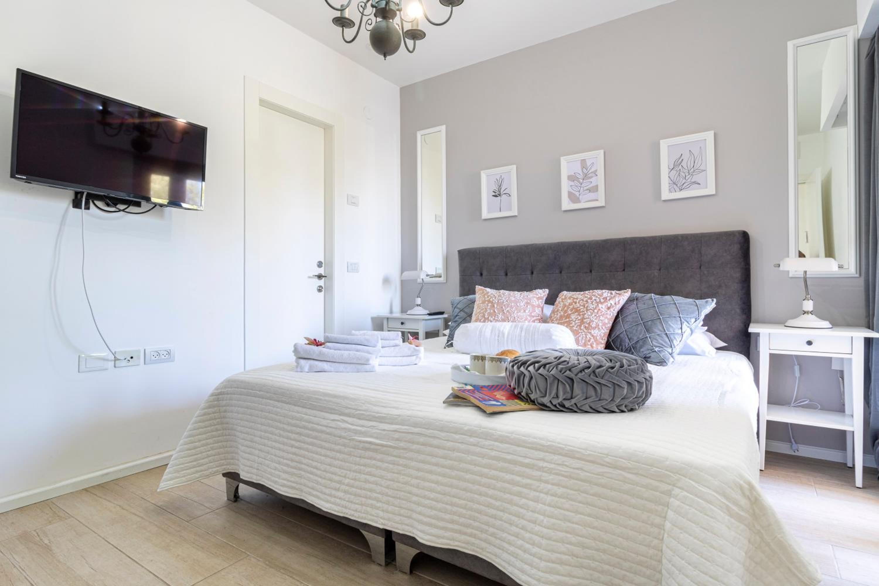 Photo 24