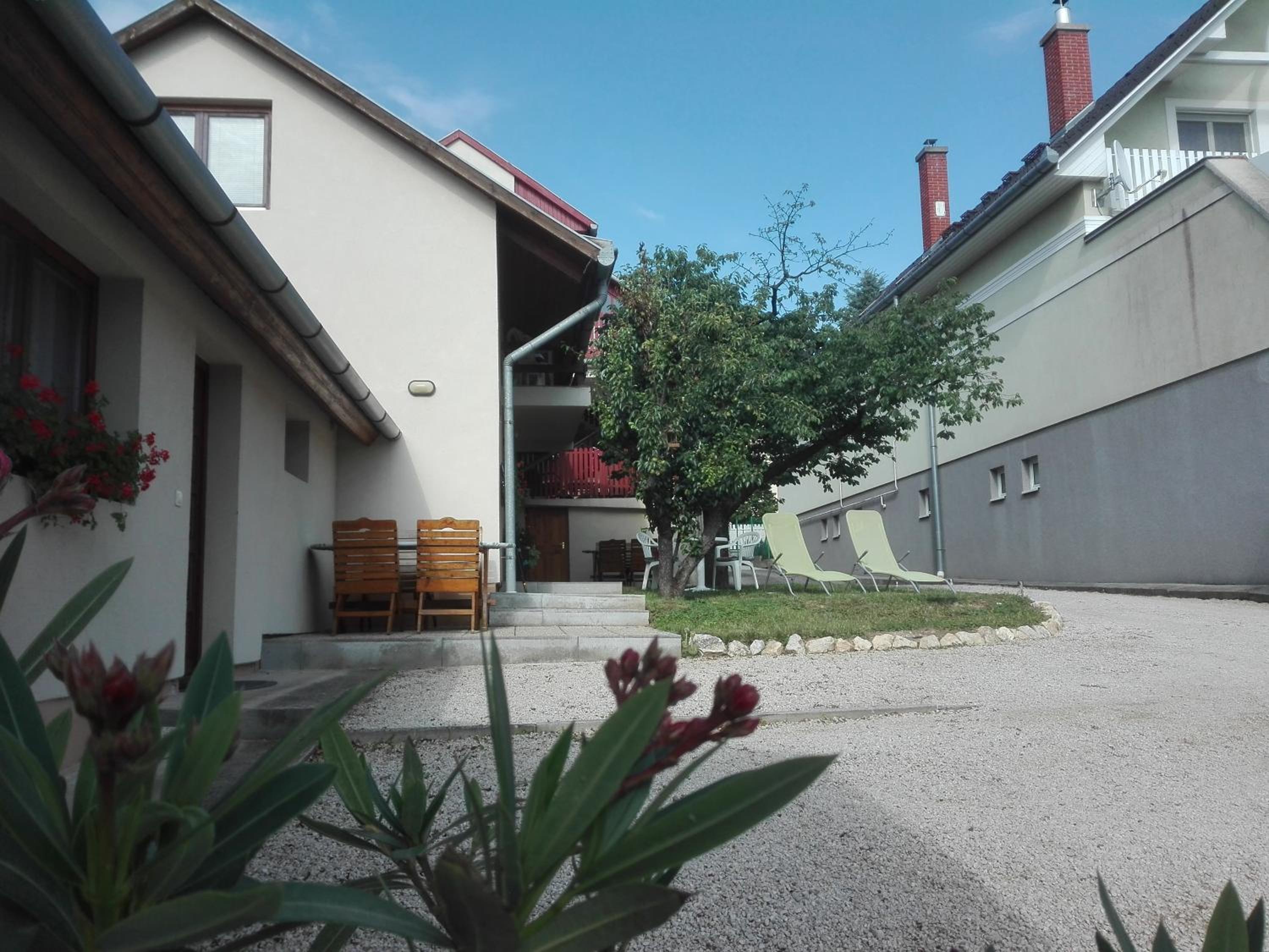 Photo 38