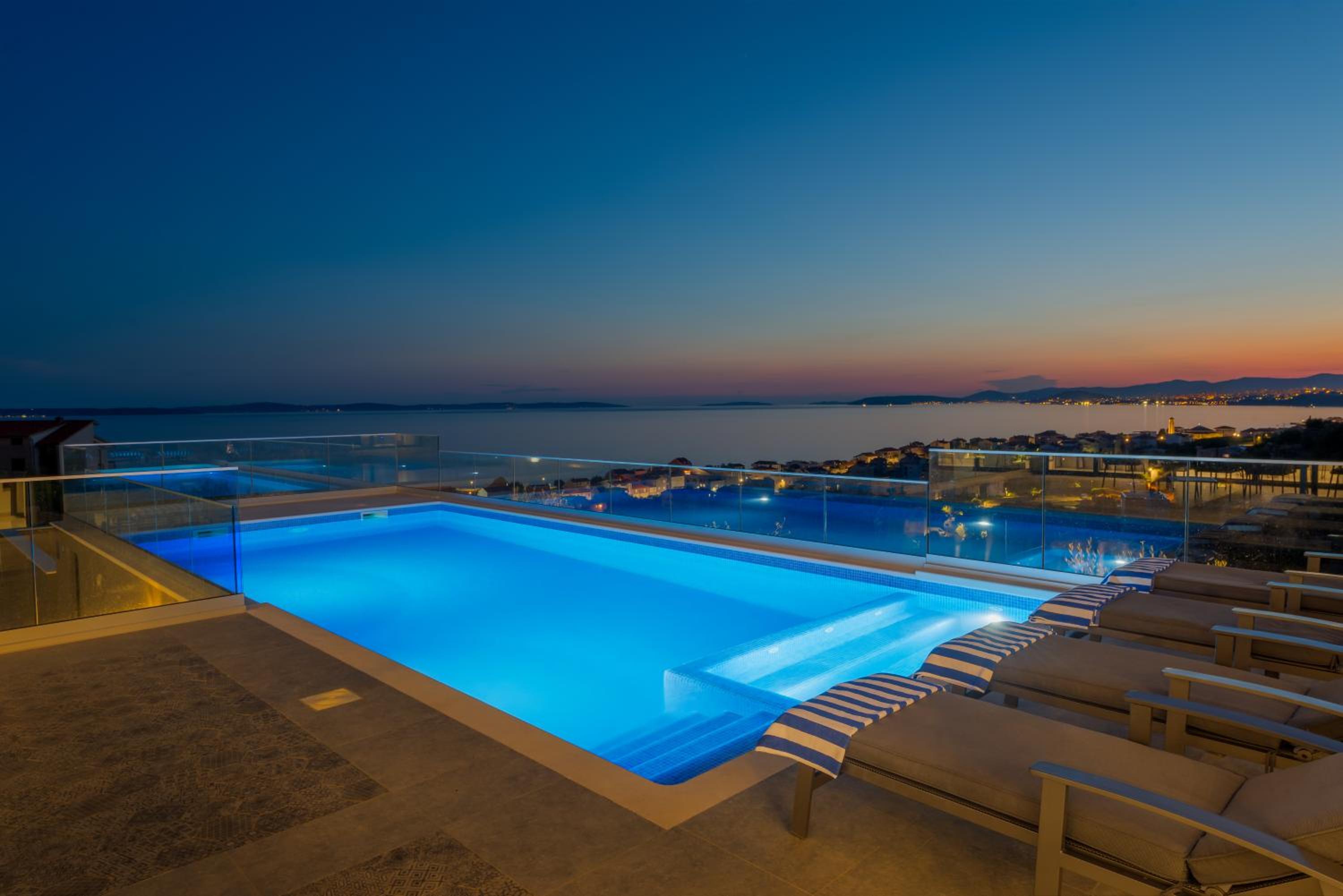 Villa Luna Podstrana view 4