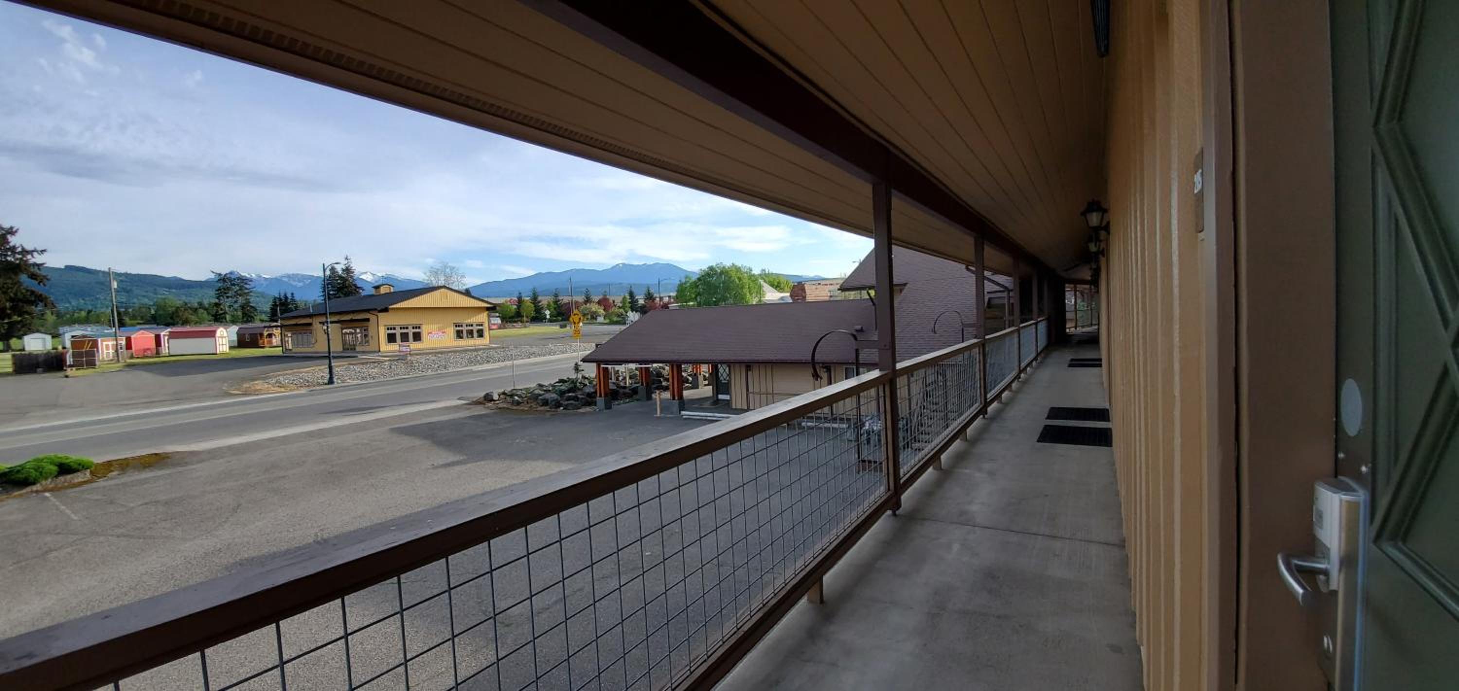 Olympic View Inn