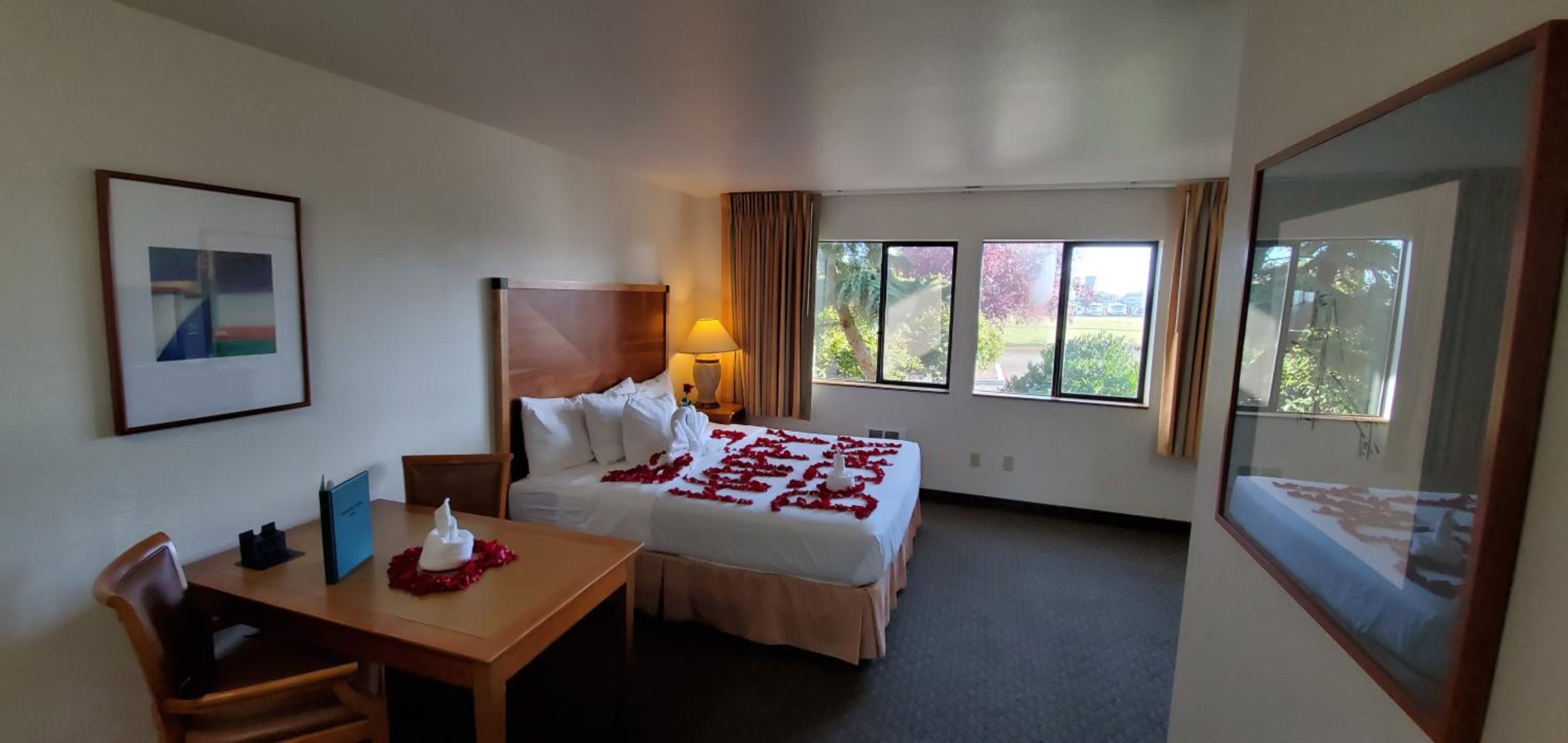 Olympic View Inn
