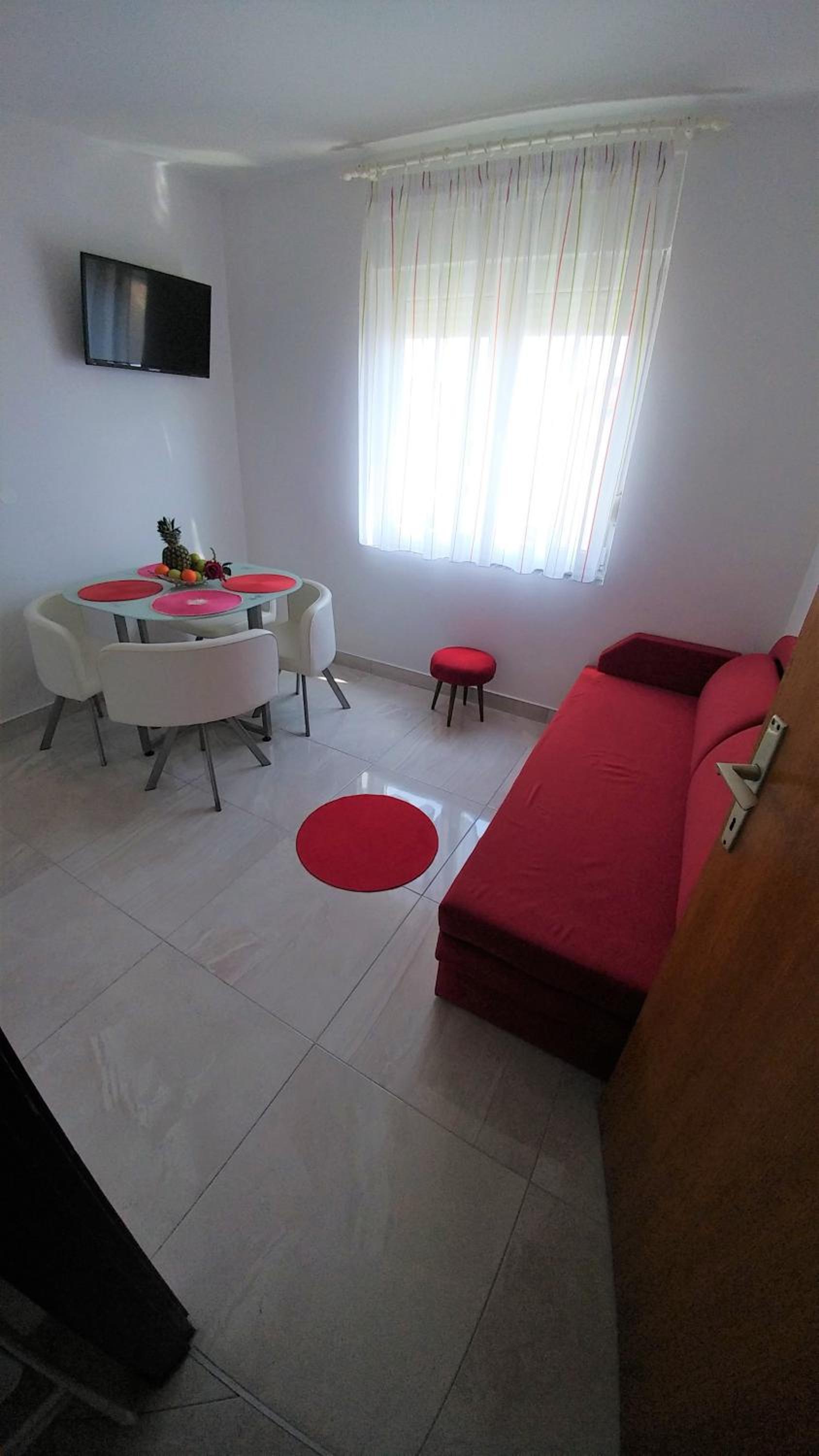 Apartments Ema