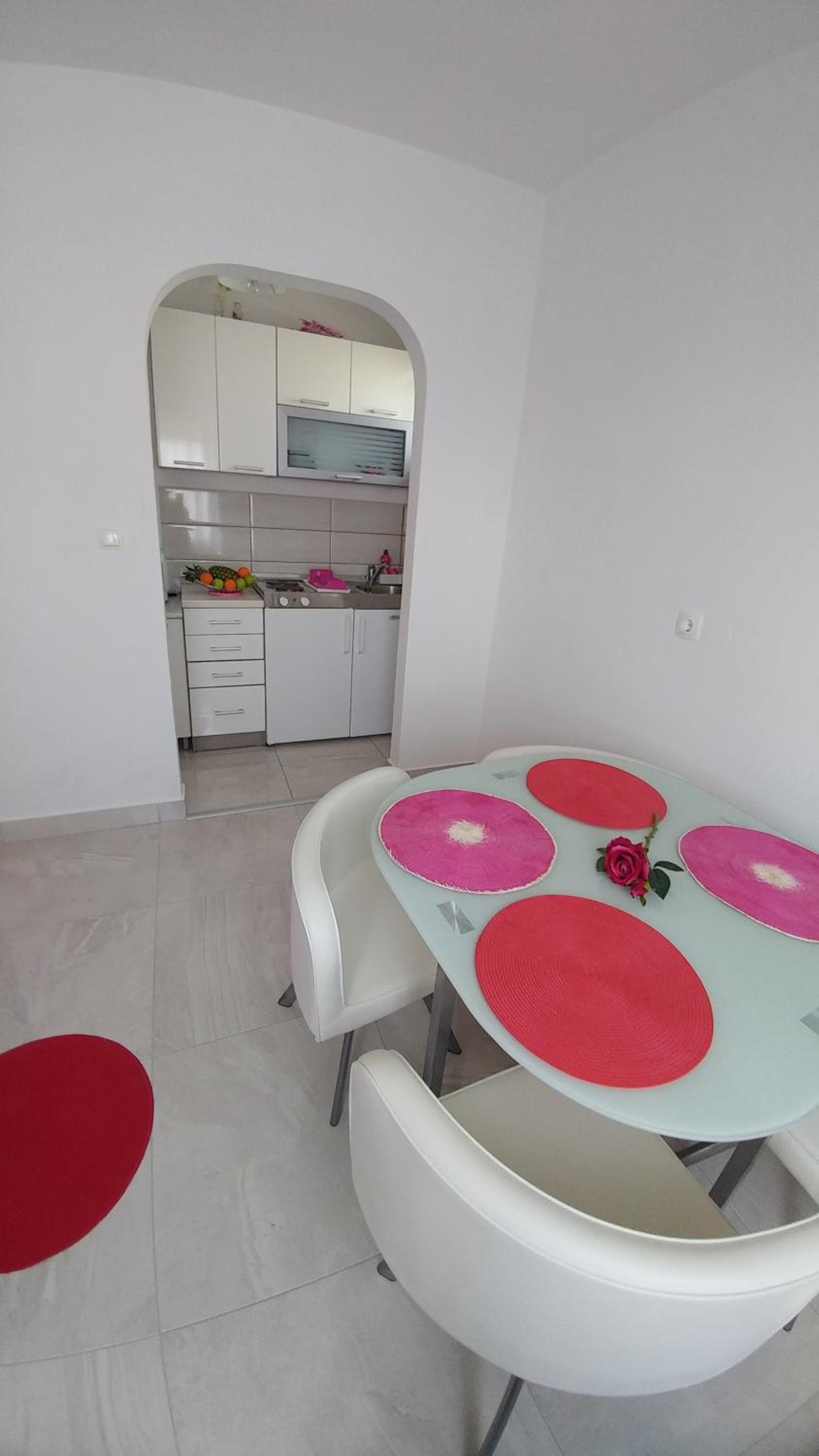 Apartments Ema