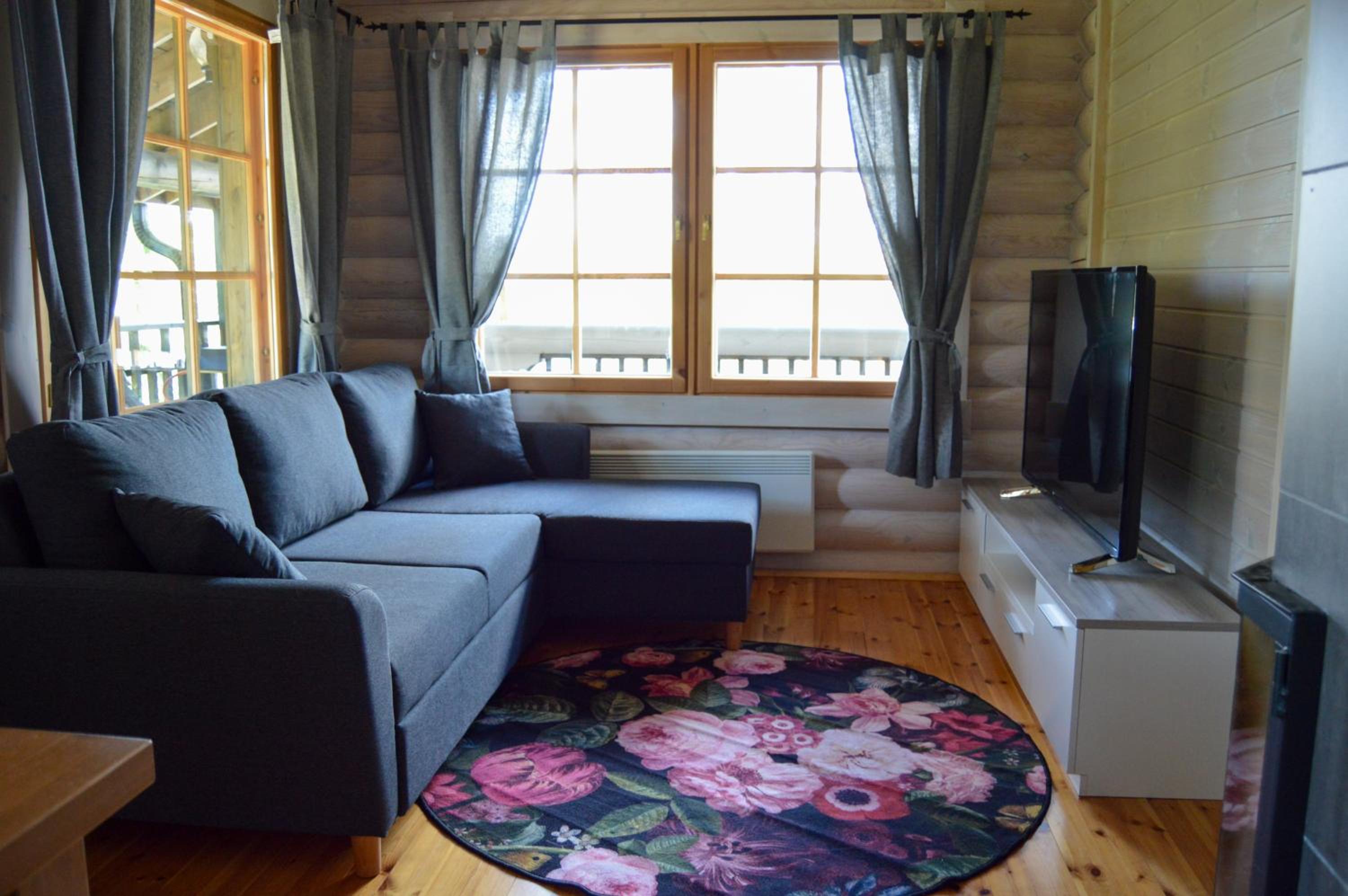 Photo 8