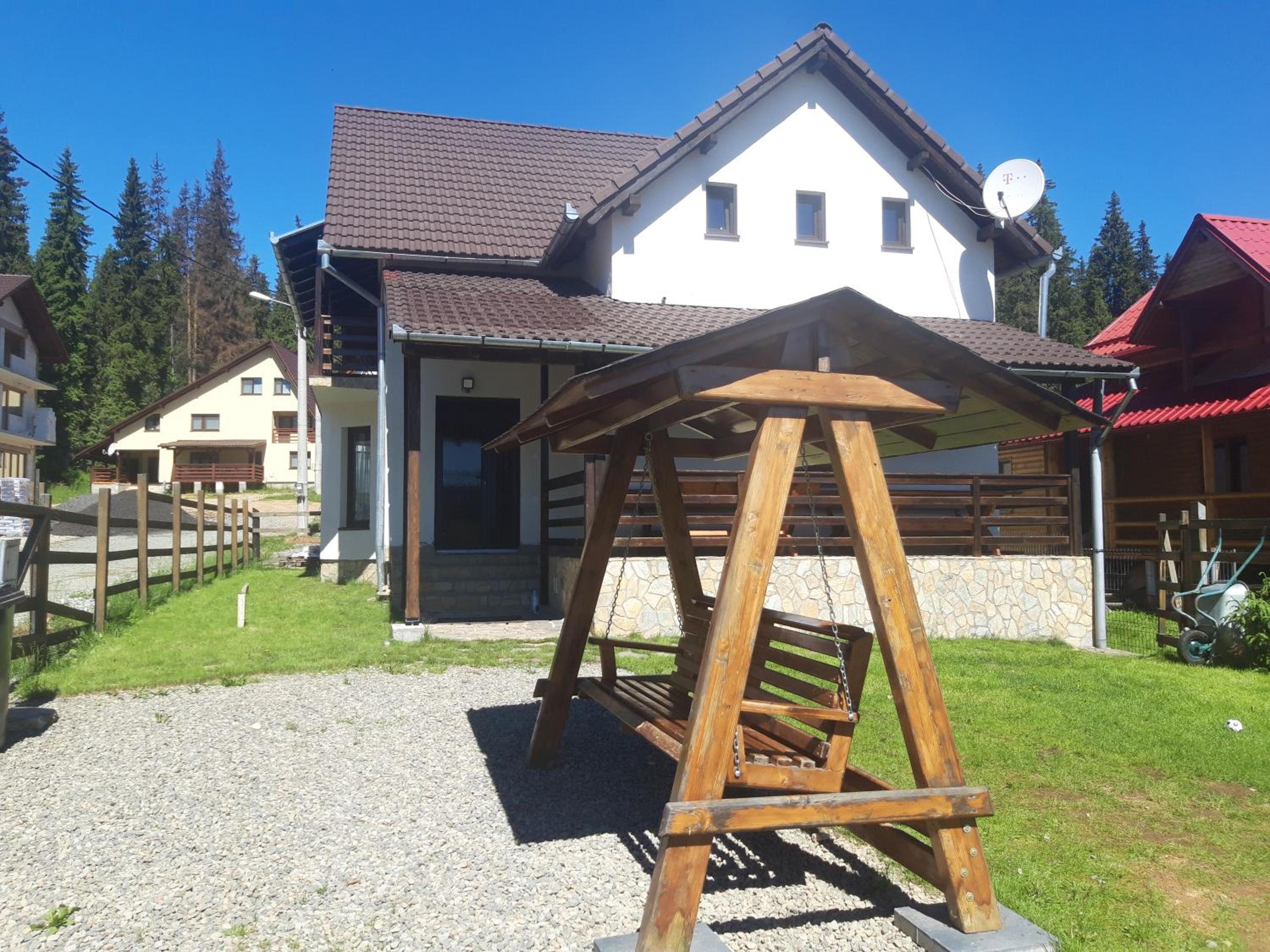 CABANA DORULUI view 2