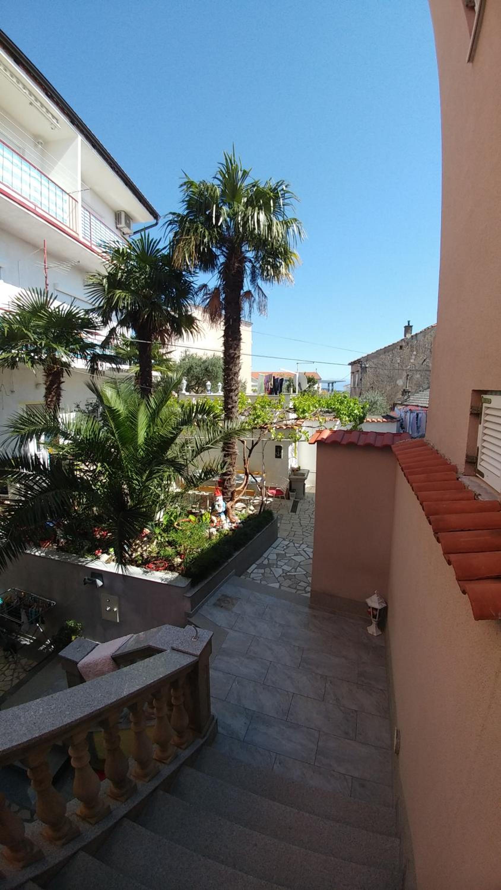 Apartments Ema