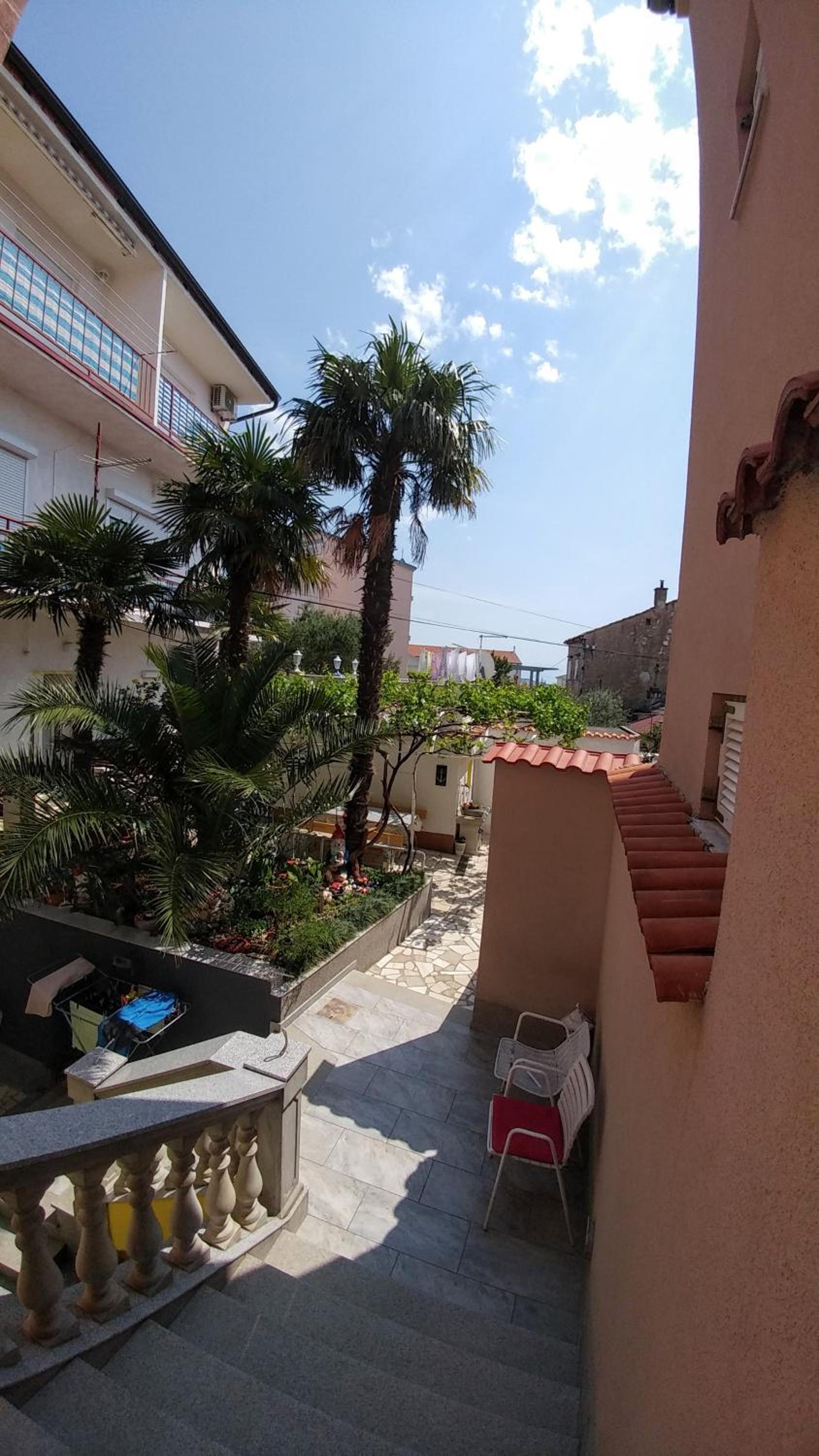 Apartments Ema