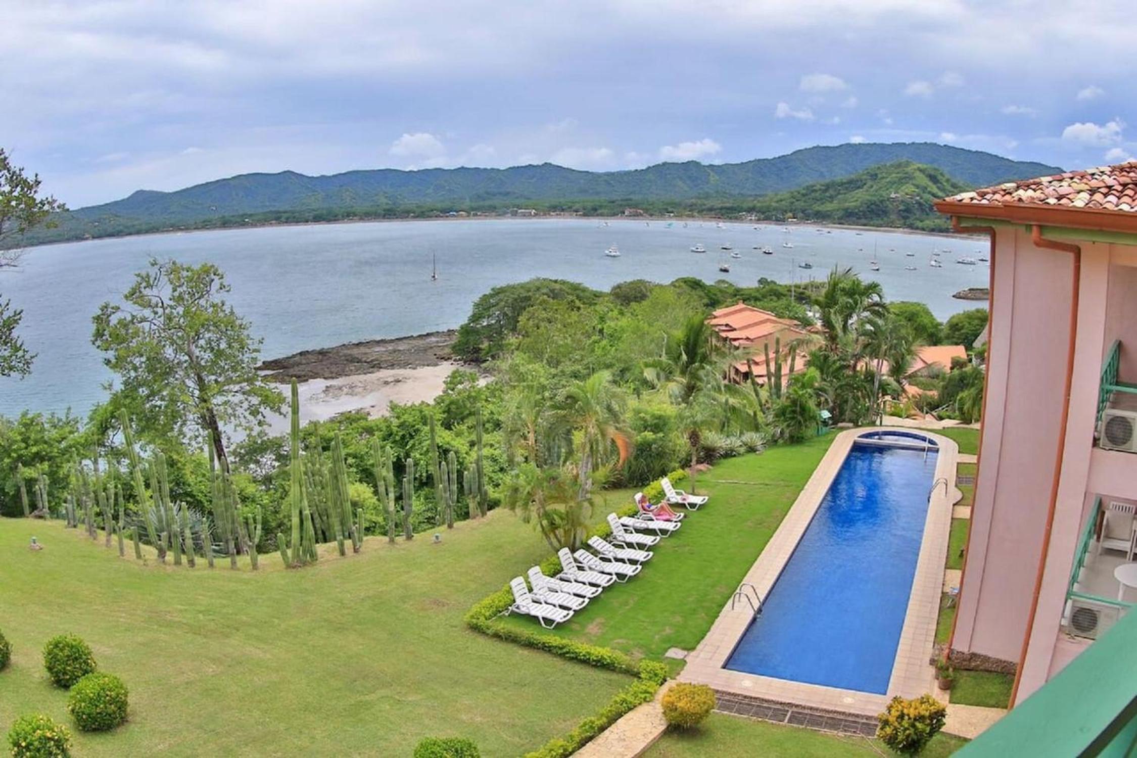 Elegant 3BR Beachfront Condo with Spacious Interior, Ocean-View Terrace & Direct Access to Playa Flamingo view 4