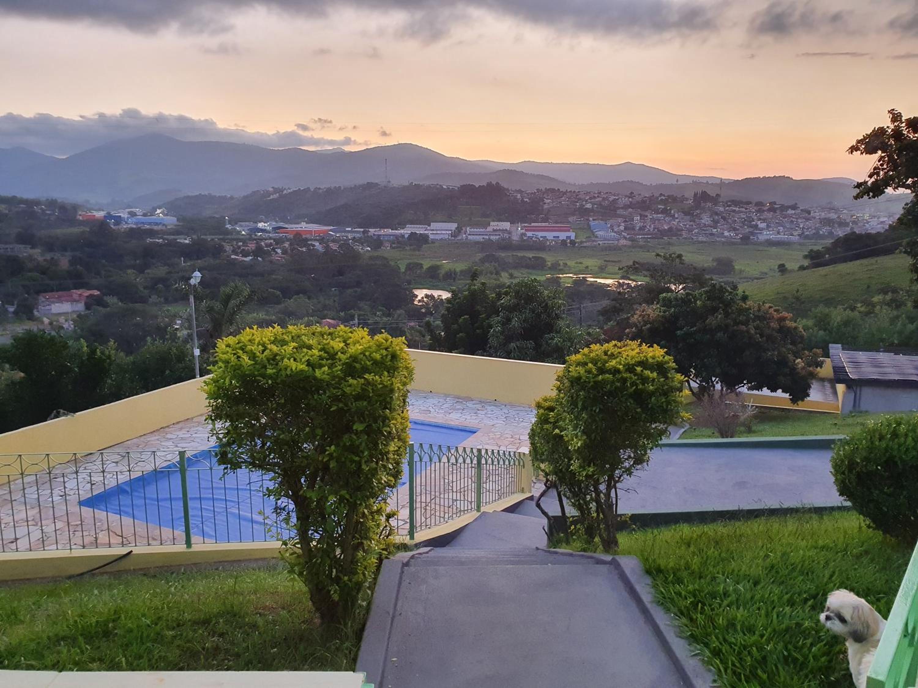 Chácara com piscina aquecida- Perdões