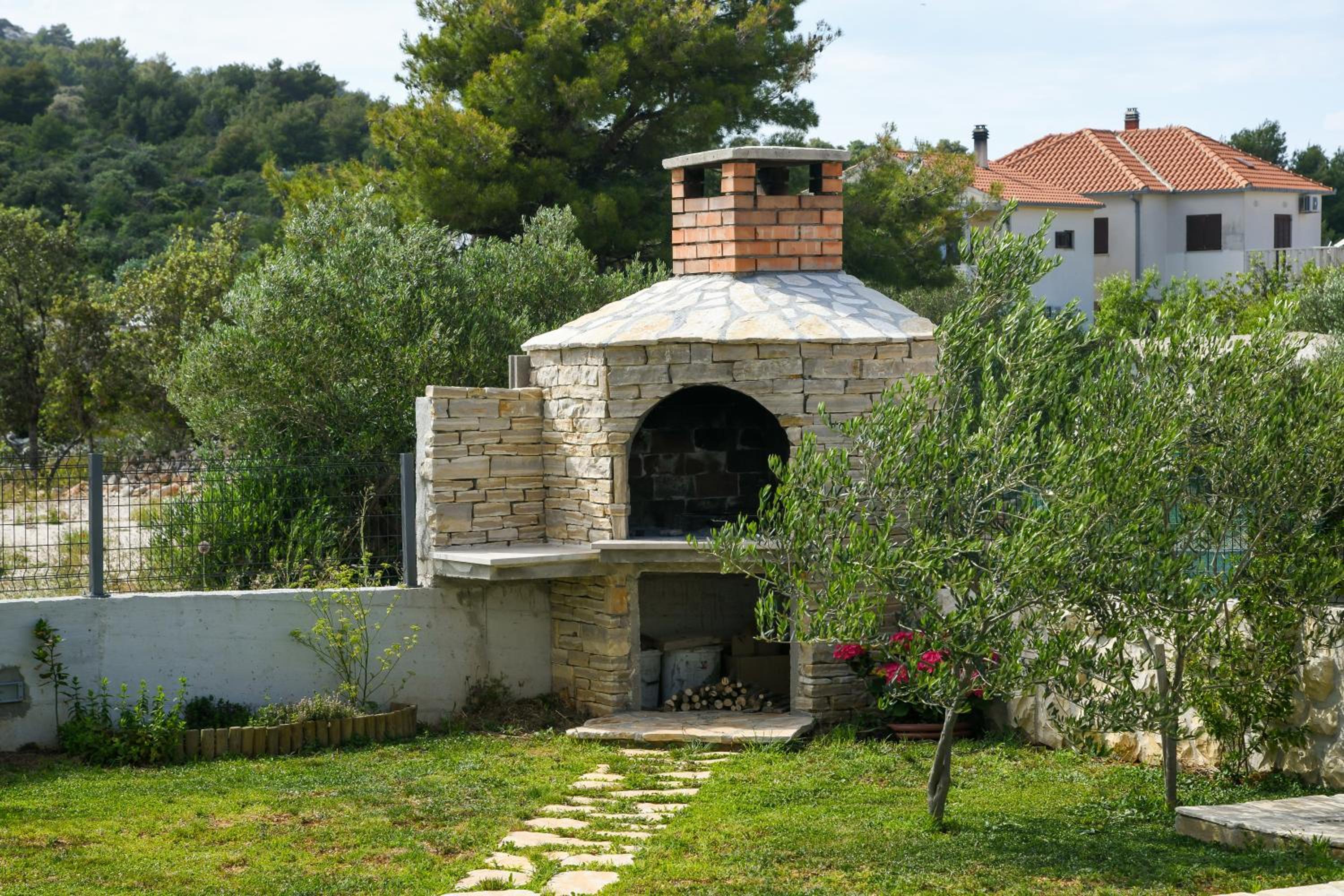 Photo 47