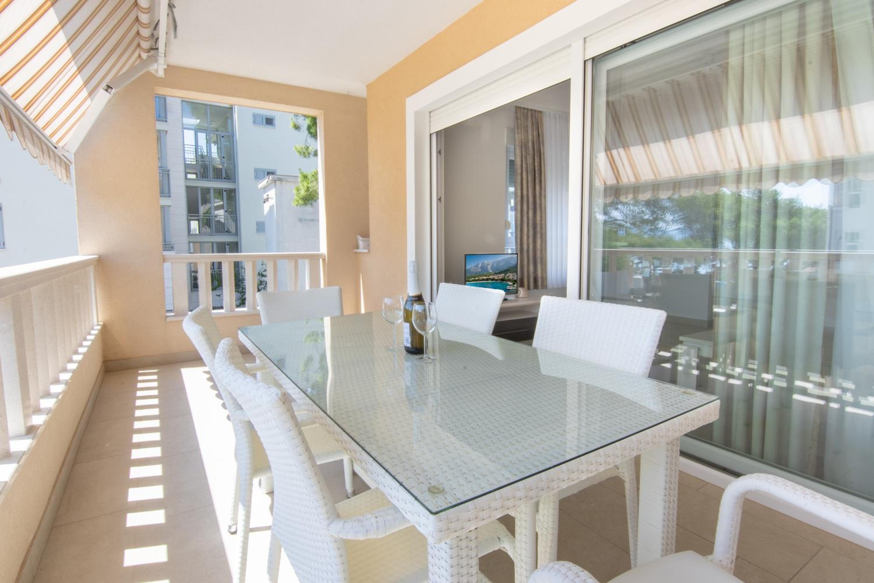 Apartment Palace PROMAJNA view 2