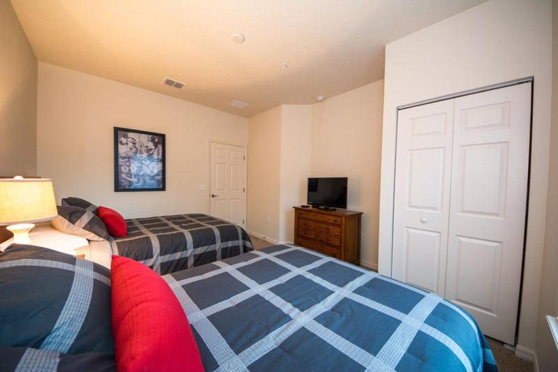 HAPPY PORT, your home very close to entertainment