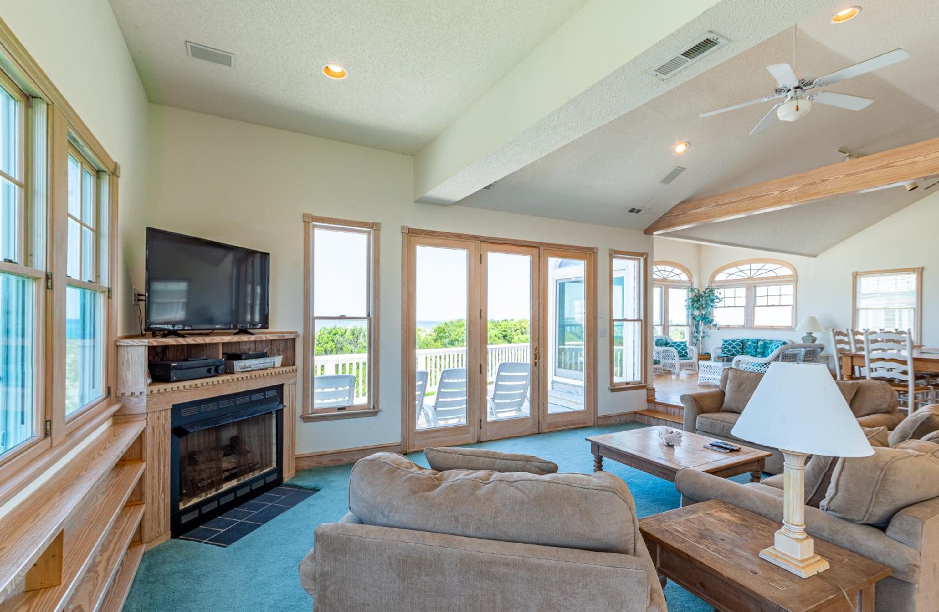 Sandscape - Corolla, Crown Point, Oceanfront, Steps to Beach, Hot Tub, Pool Table, Community Pool
