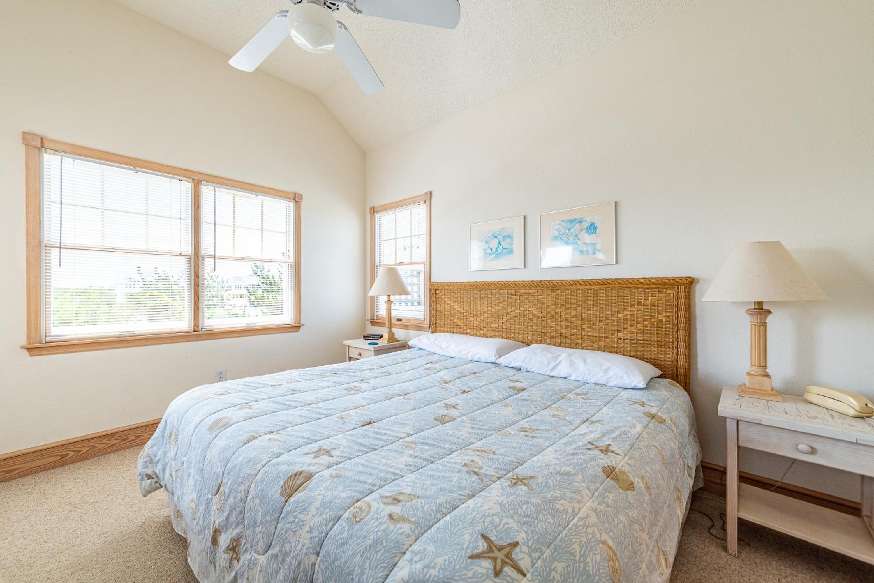 Sandscape - Corolla, Crown Point, Oceanfront, Steps to Beach, Hot Tub, Pool Table, Community Pool