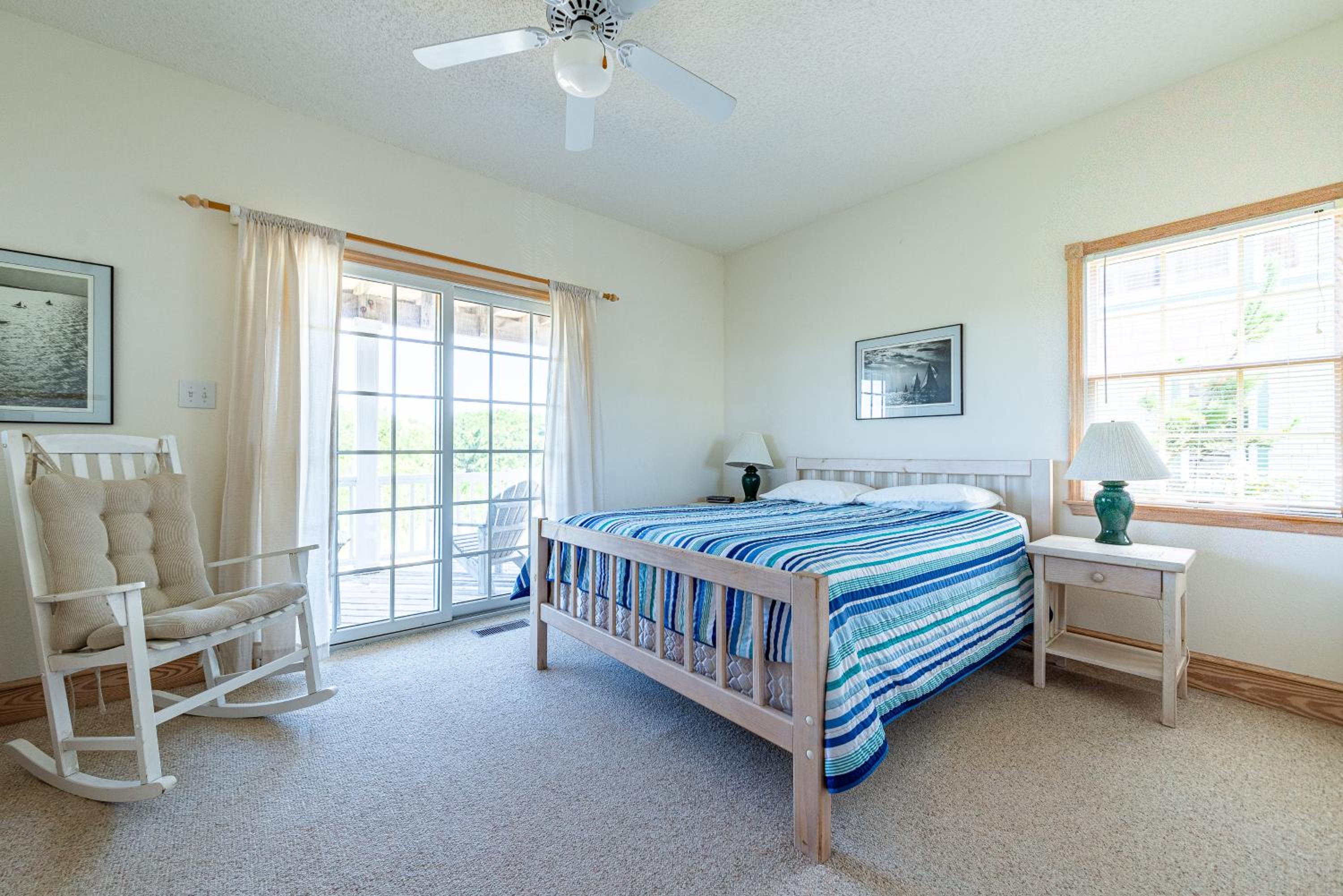 Sandscape - Corolla, Crown Point, Oceanfront, Steps to Beach, Hot Tub, Pool Table, Community Pool
