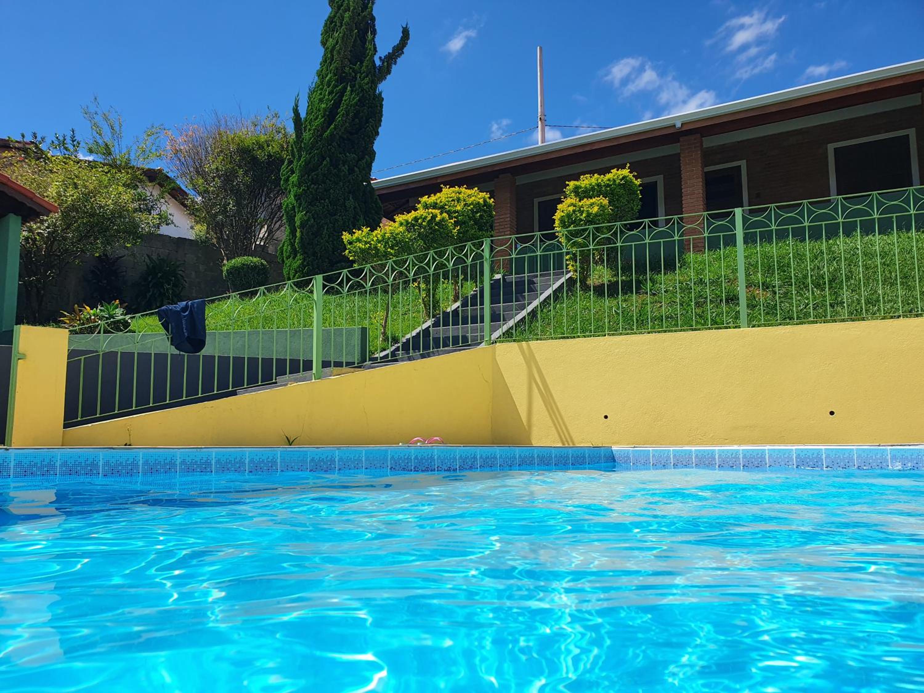 Chácara com piscina aquecida- Perdões