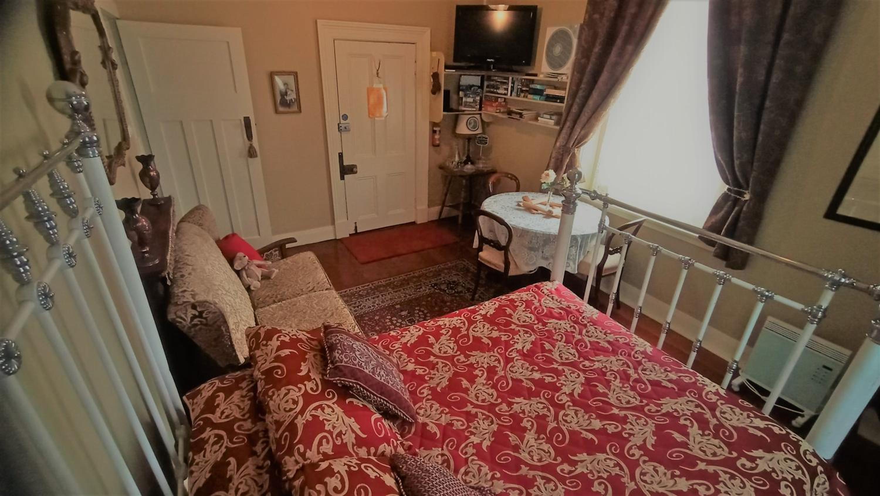 Blakes Manor Self Contained Heritage Accommodation