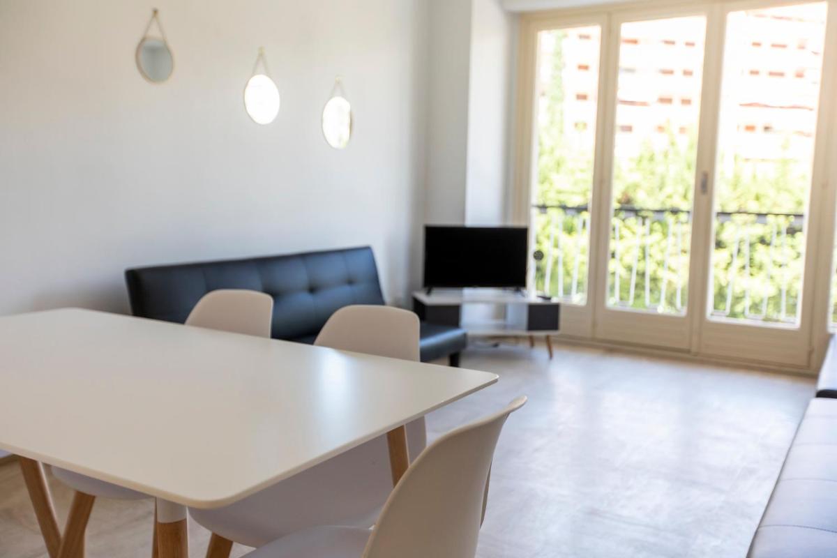 +++++ brand new flat 4 persons near Hotel Martinez, center and Palais des festivals +++++ photo 2