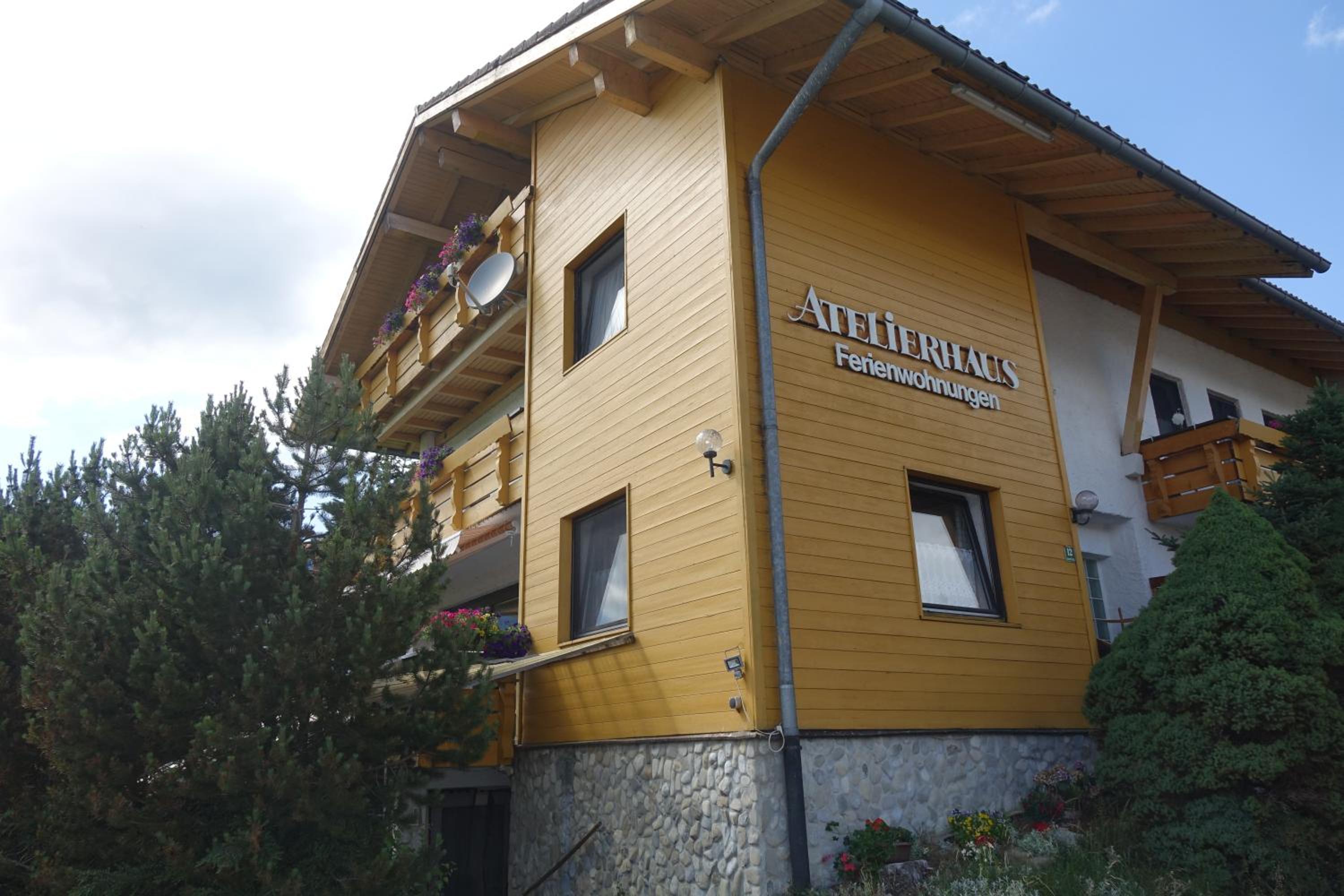 Atelierhaus Ferienwohnungen view 3