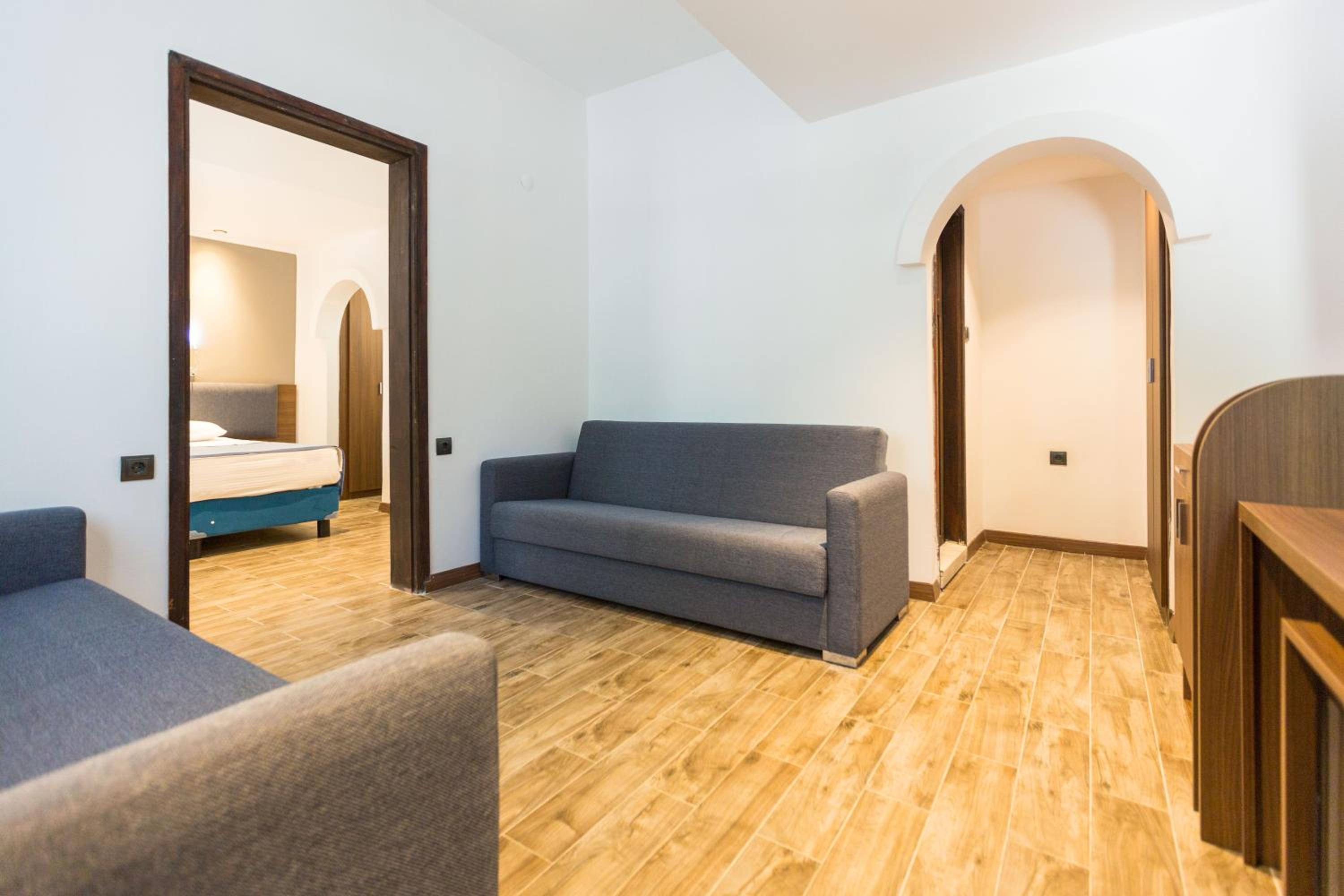 Risus Garden Marina Otel - Image 25