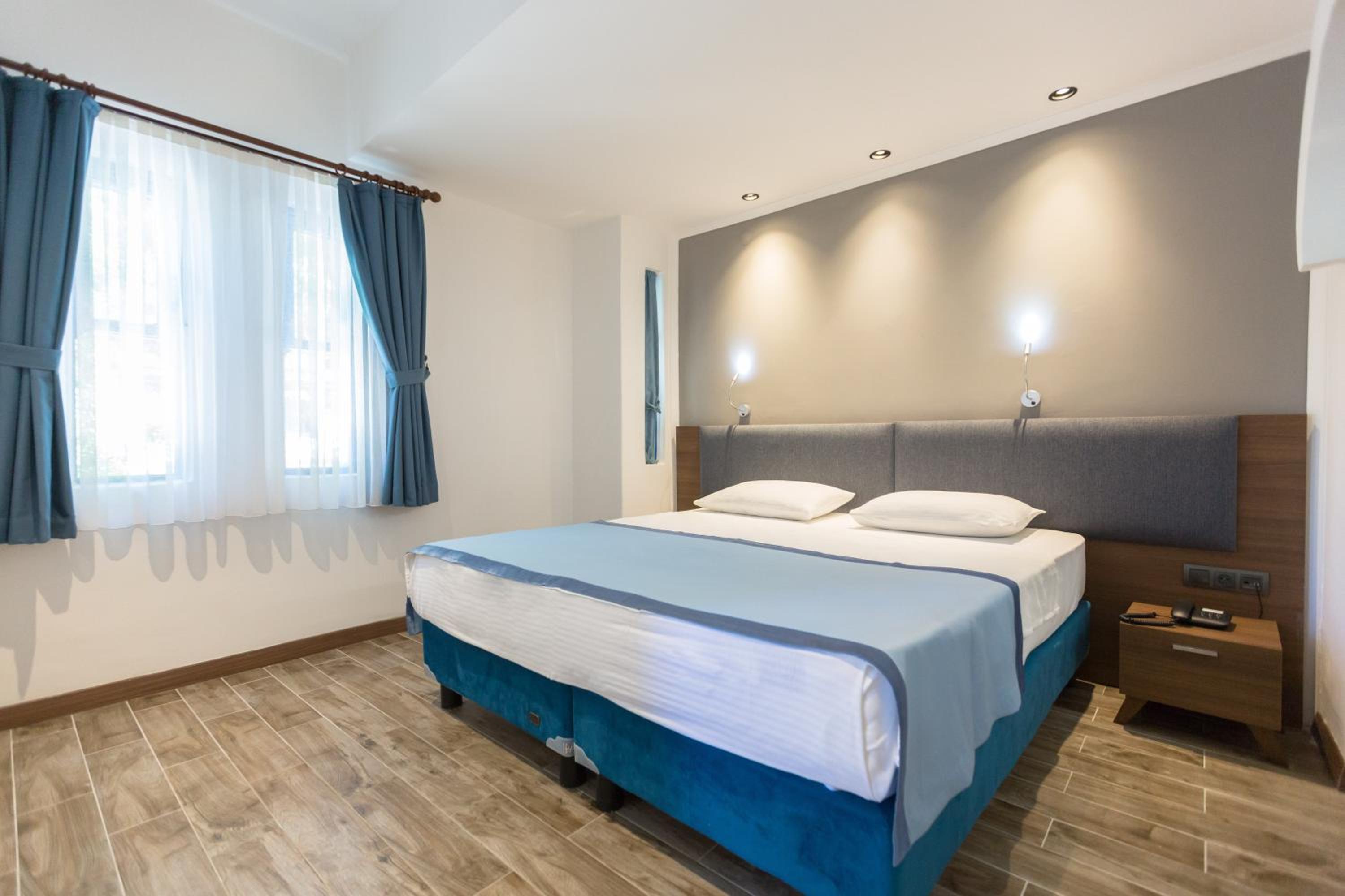 Risus Garden Marina Otel - Image 27
