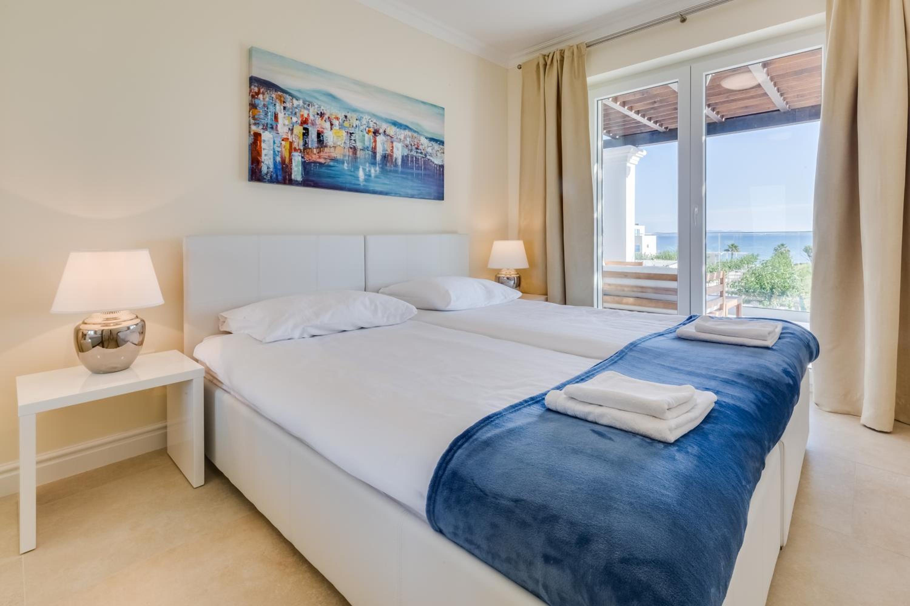 Villa Wave