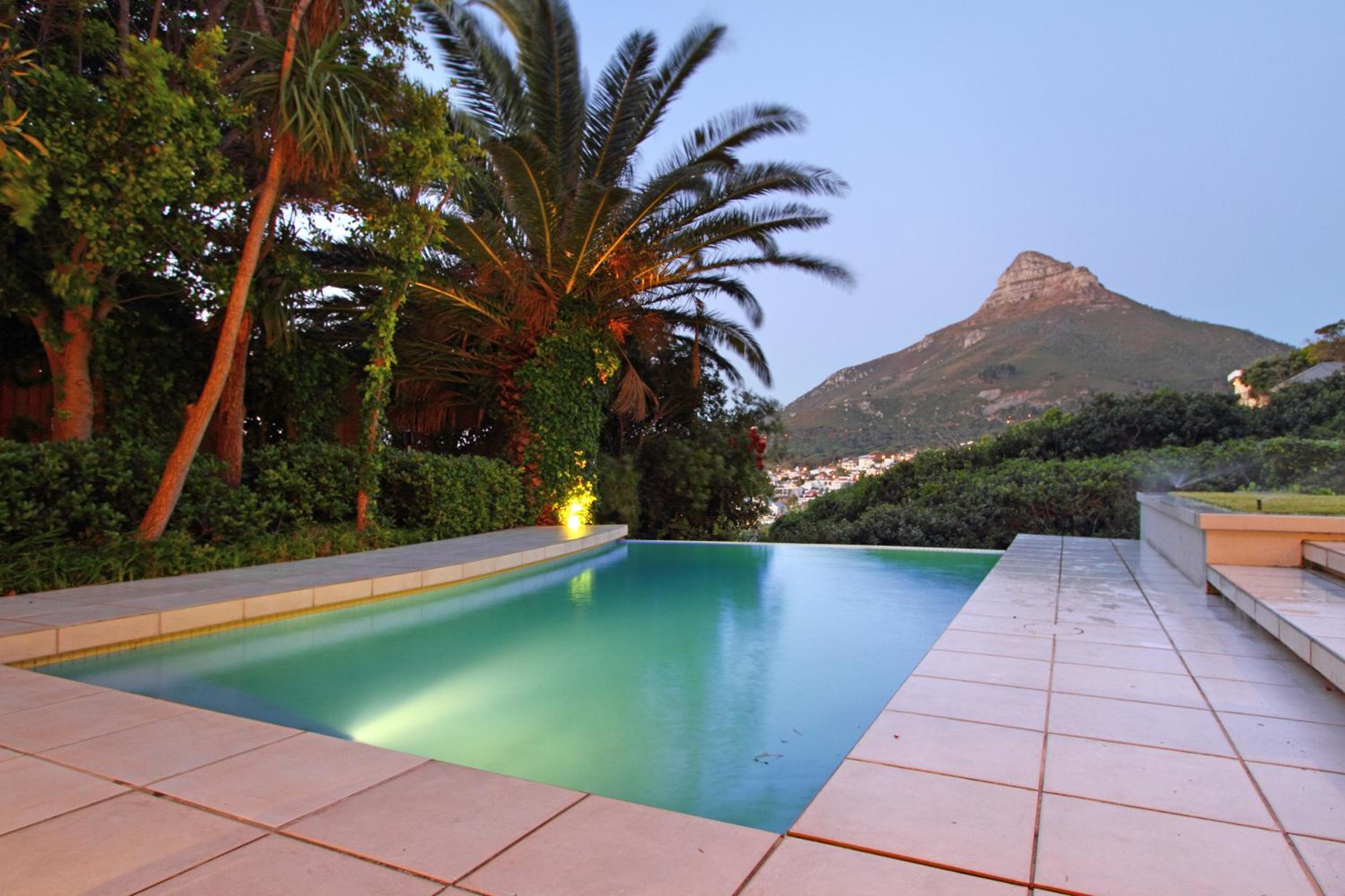 Lion's View Villa & Apartment