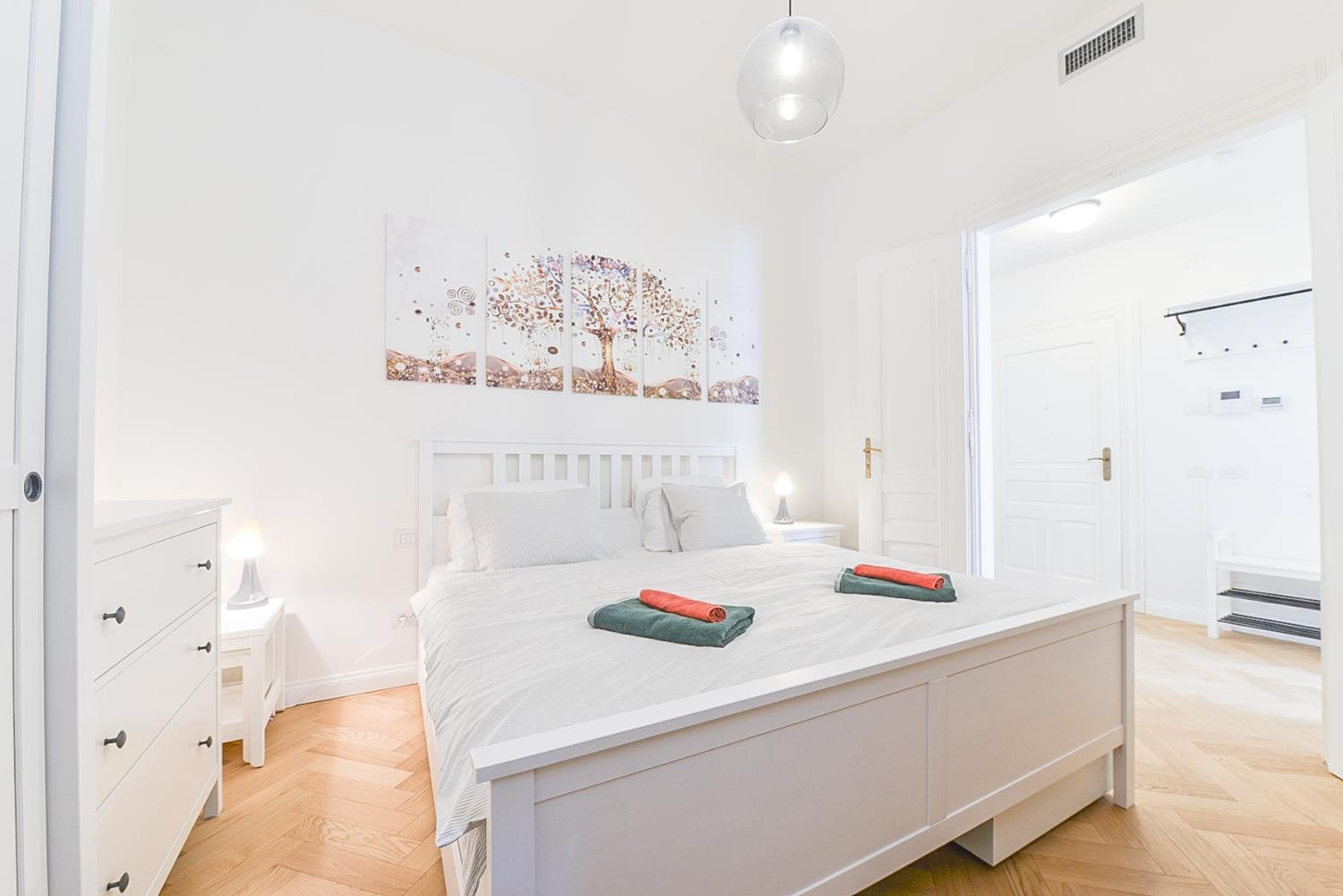 Brand New Apartment next to Old Town Square