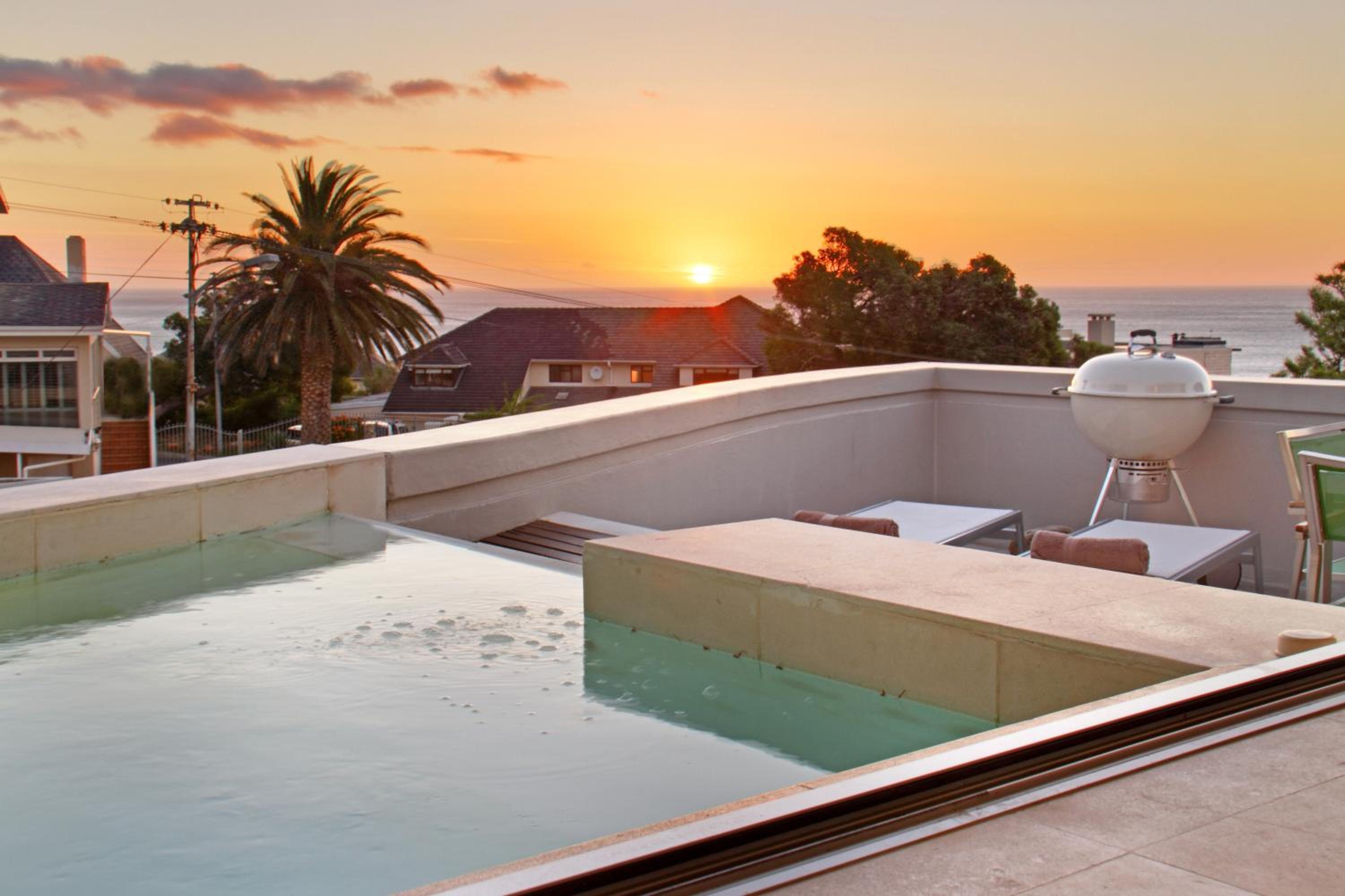 Lion's View Villa & Apartment