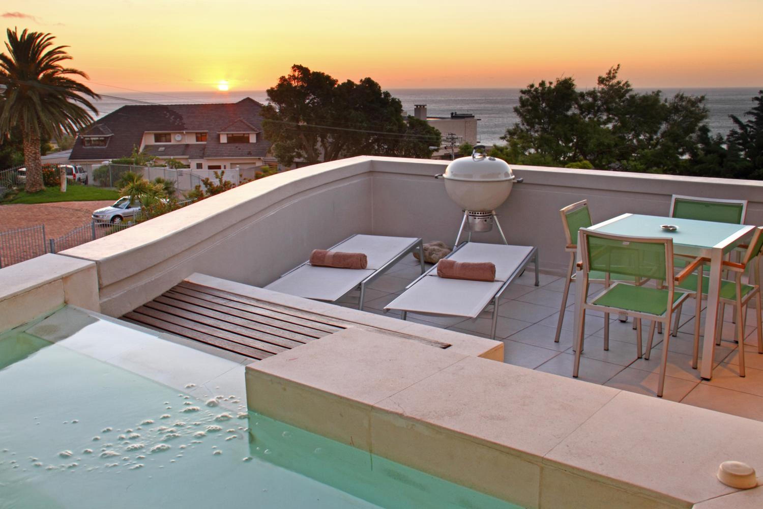 Lion's View Villa & Apartment
