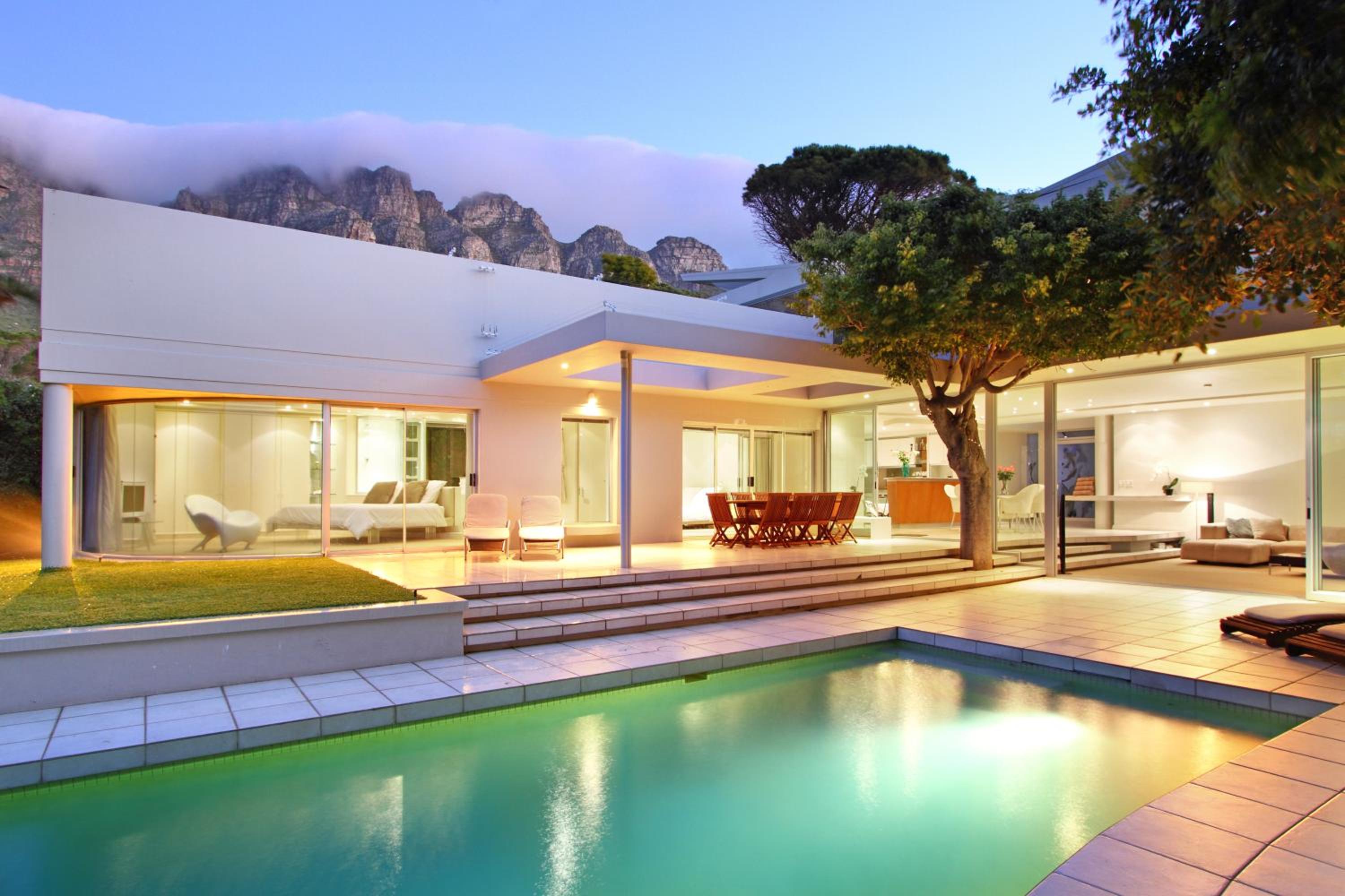 Lion's View Villa & Apartment