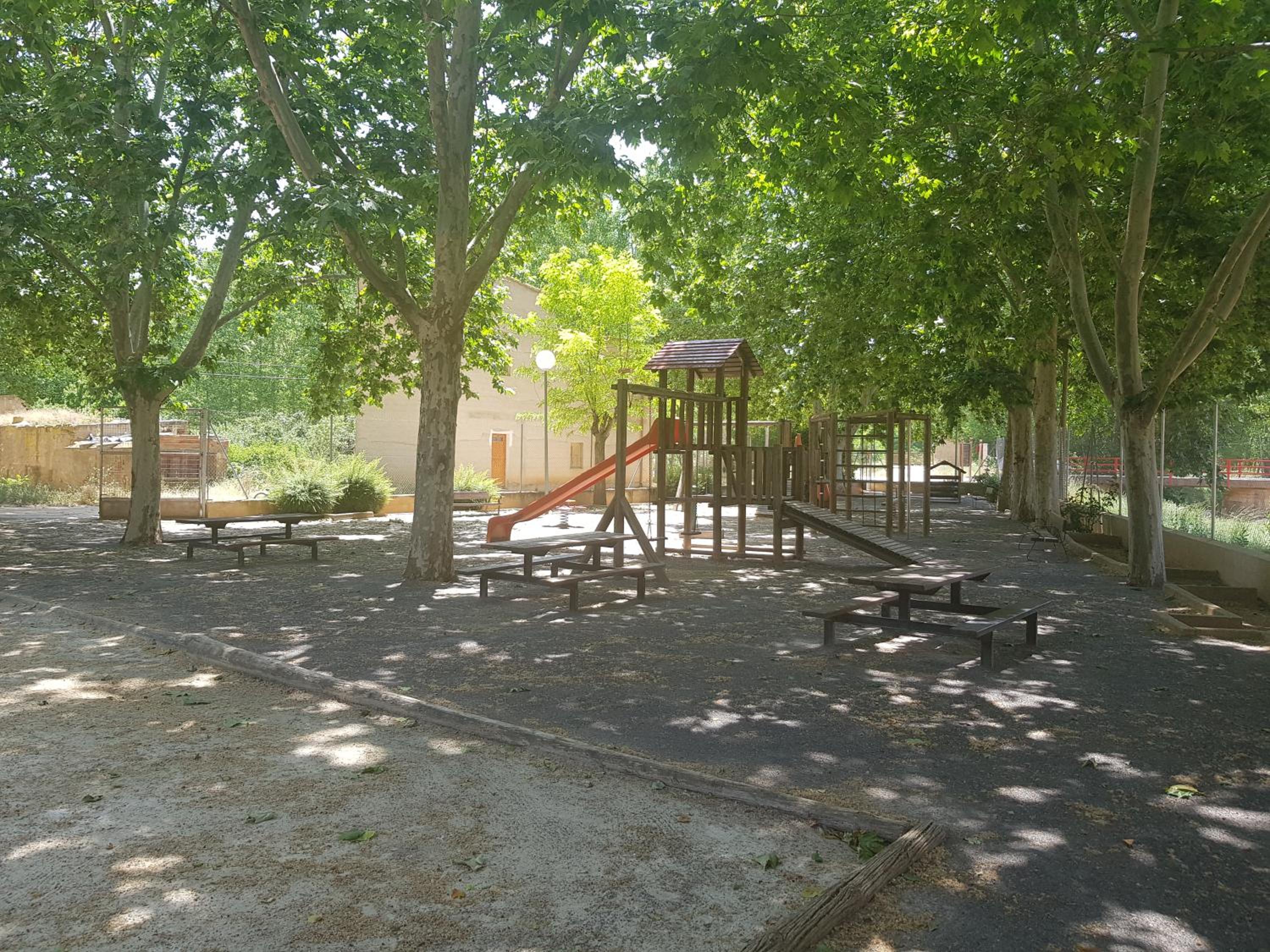 Photo 10