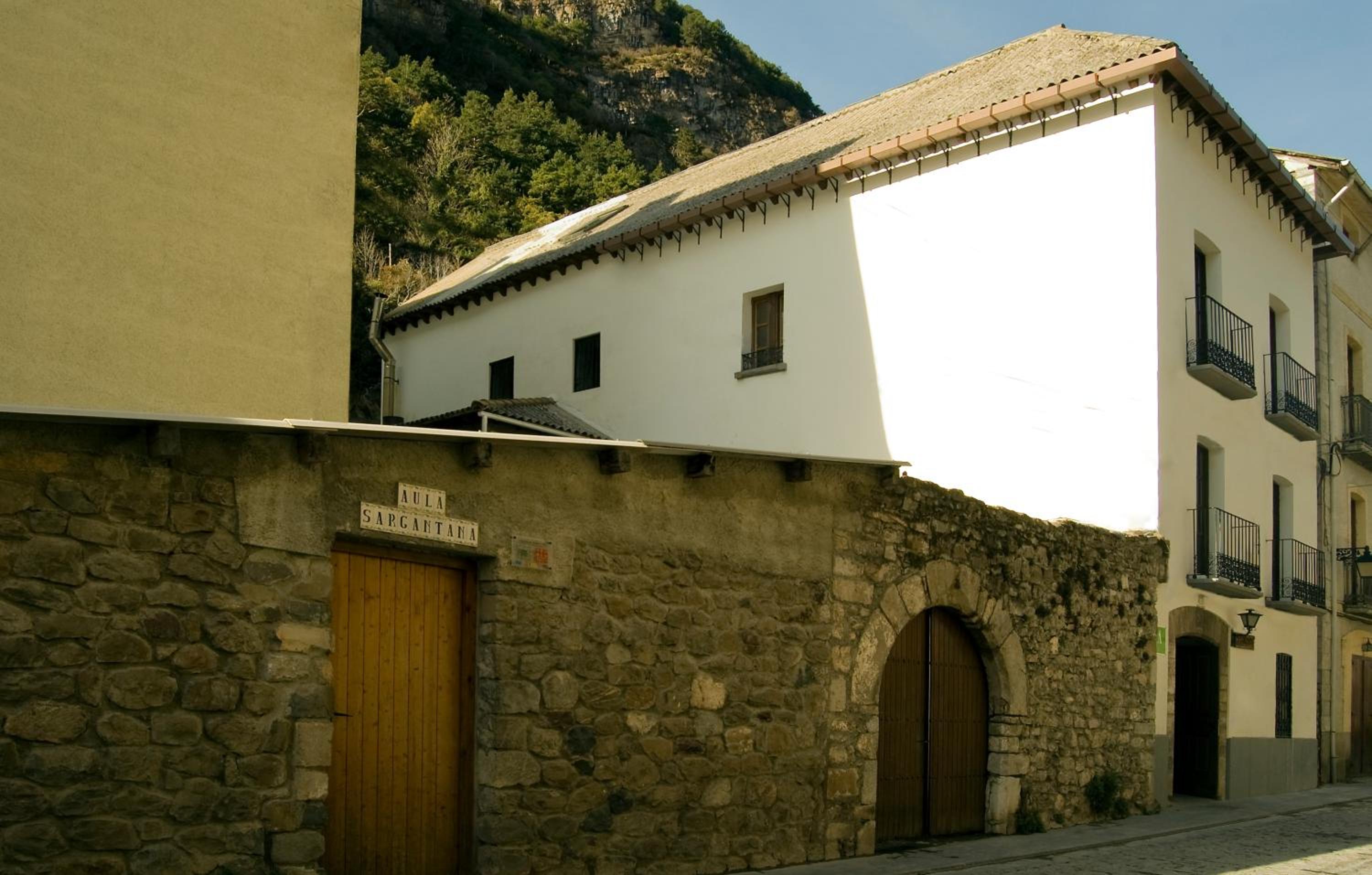 Photo 6