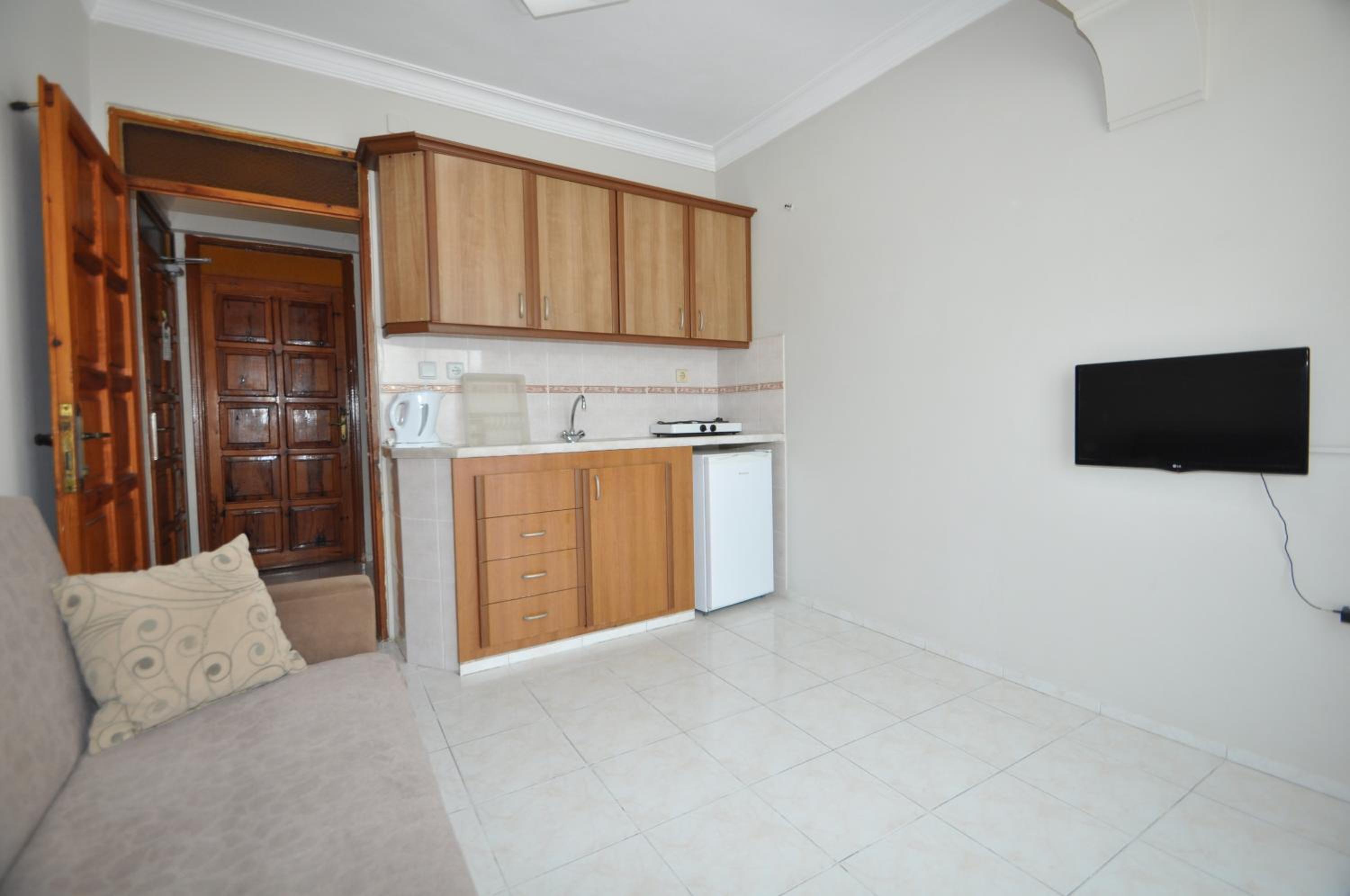 Defne & Zevkim Hotel - Image 10