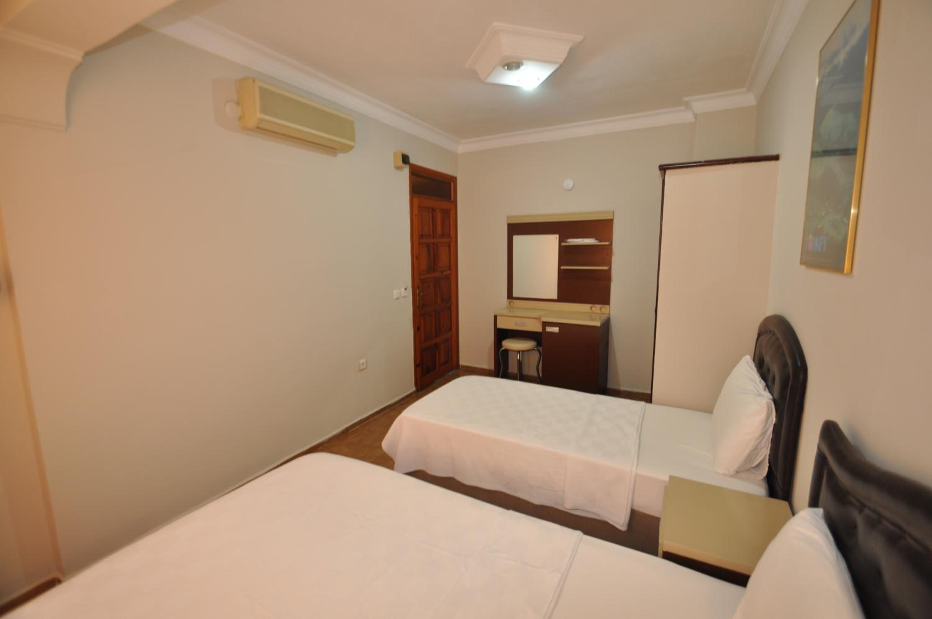 Defne & Zevkim Hotel - Image 63