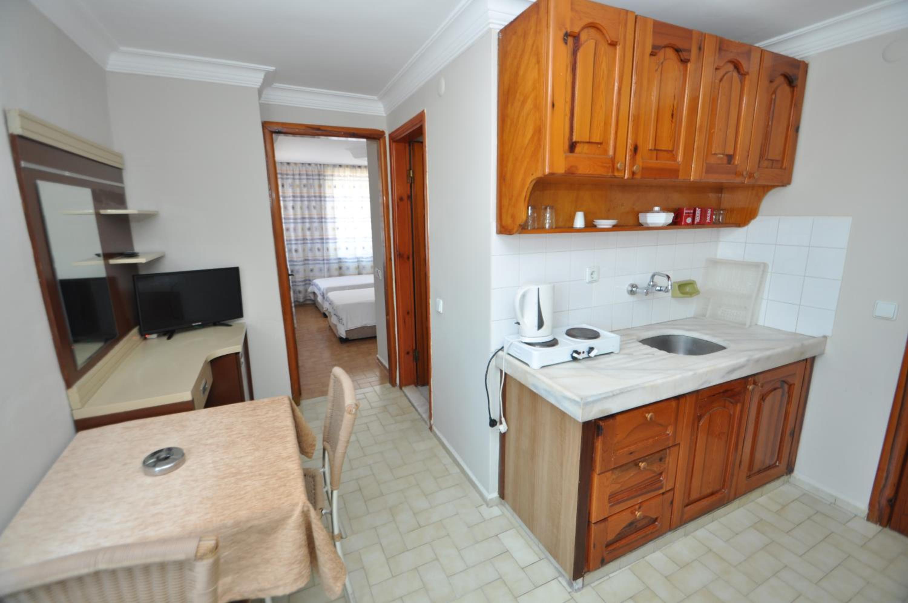 Defne & Zevkim Hotel - Image 39