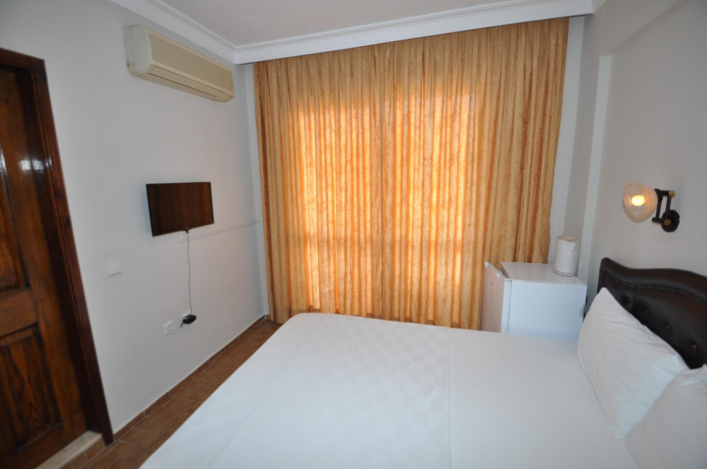 Defne & Zevkim Hotel - Image 16