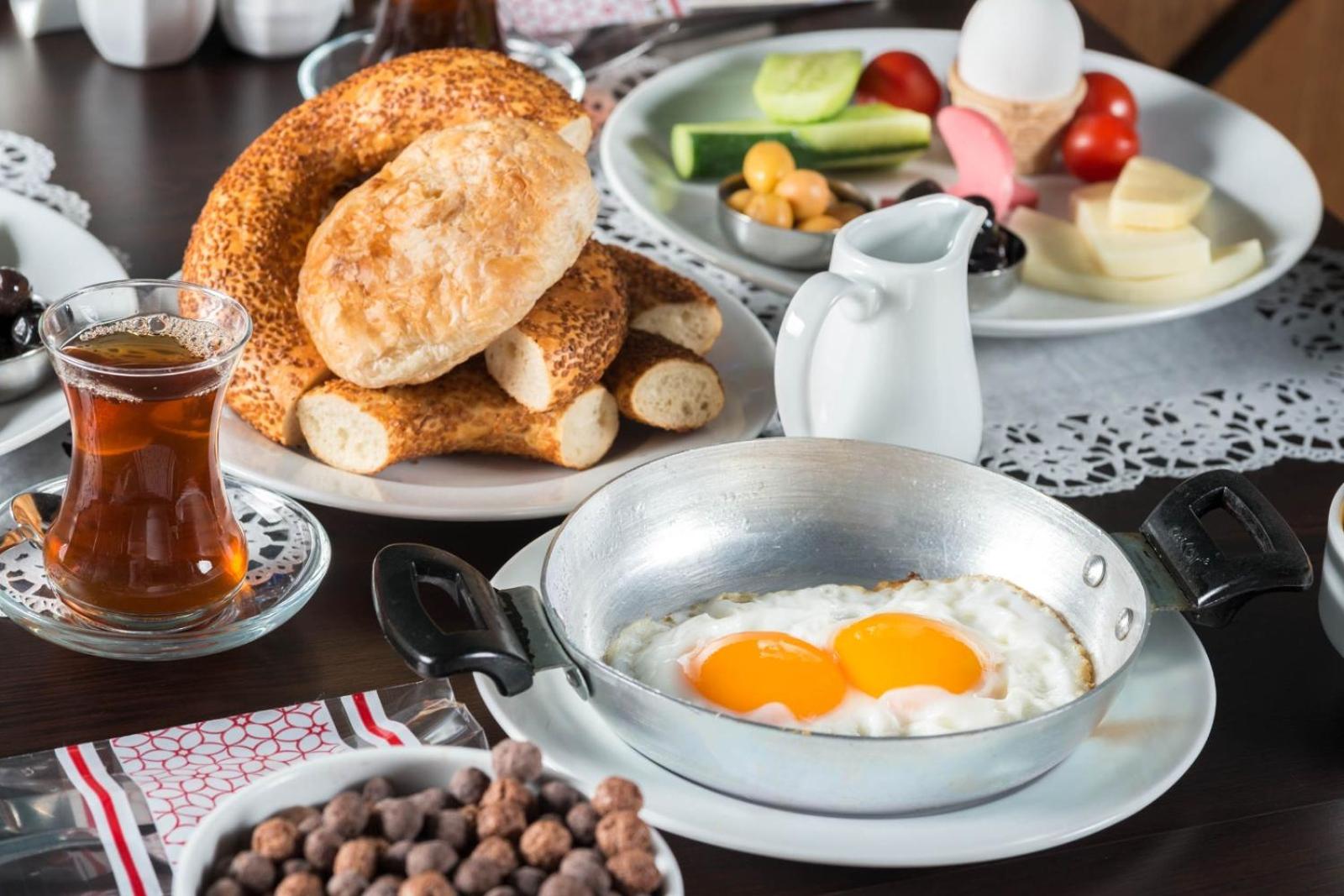 Hotel Marla becomes Marla Otel. - Image 54