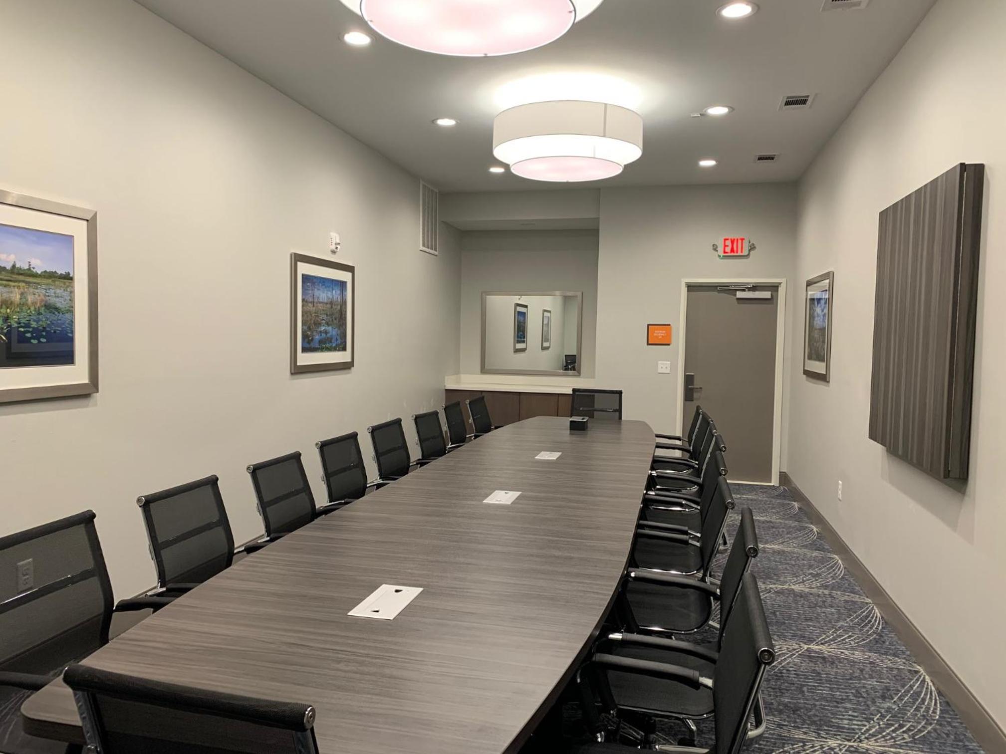 Tifton Vacations - La Quinta Inn  Suites by Wyndham Tifton - Property Image 2